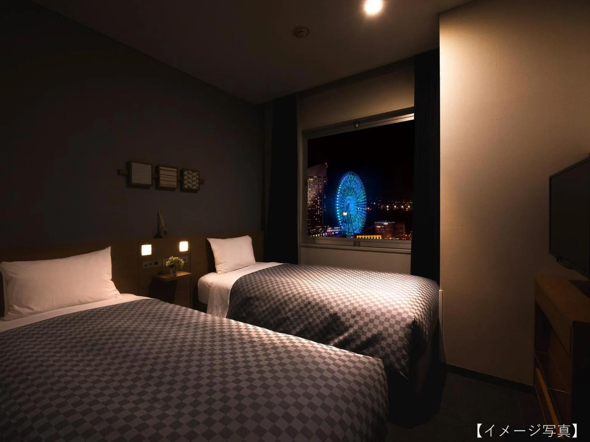 Photo of the whole room, Bed in Yokohama Sakuragicho Washington Hotel