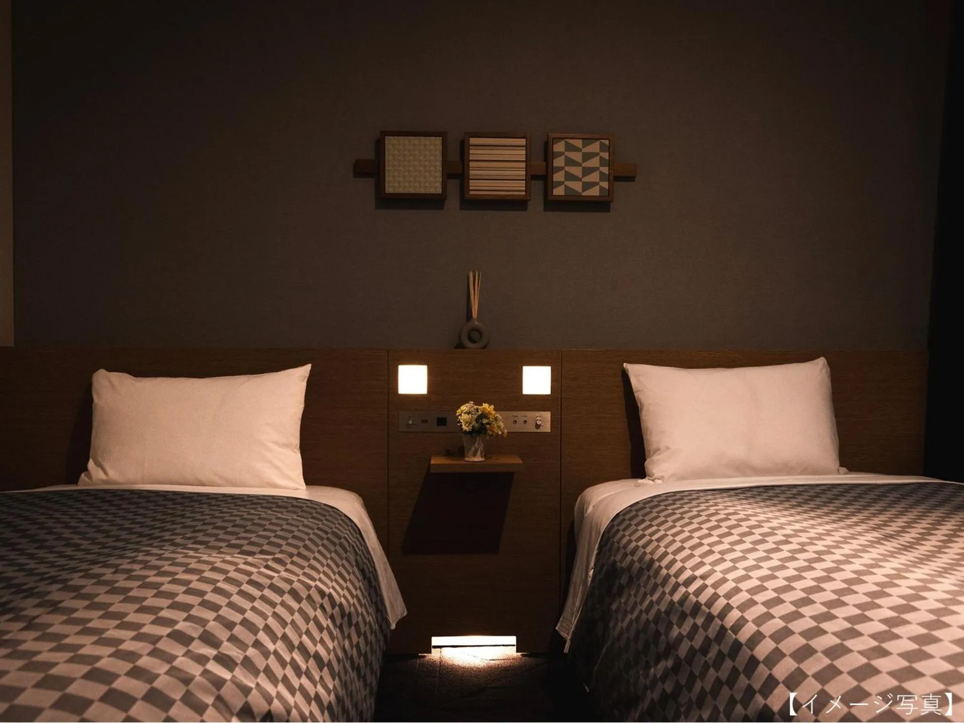 Photo of the whole room, Bed in Yokohama Sakuragicho Washington Hotel