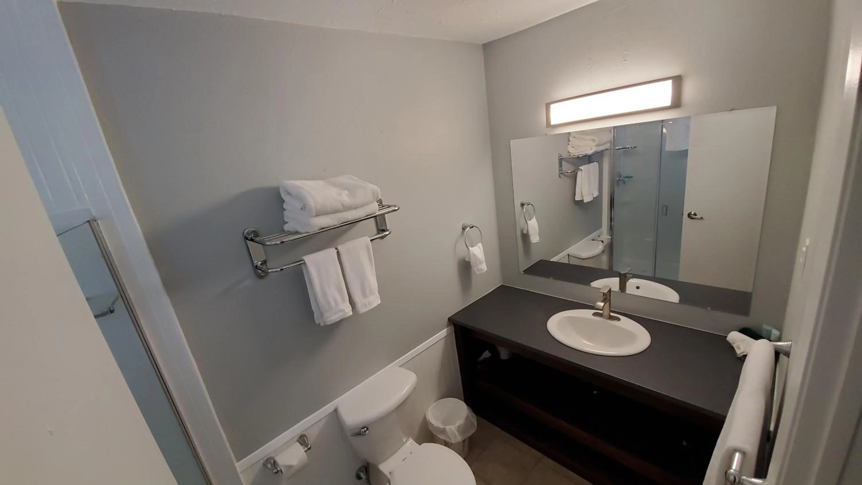 Bathroom in Celadon Lodge
