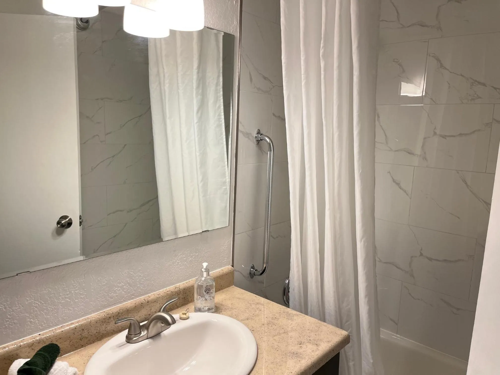 Shower in Celadon Lodge