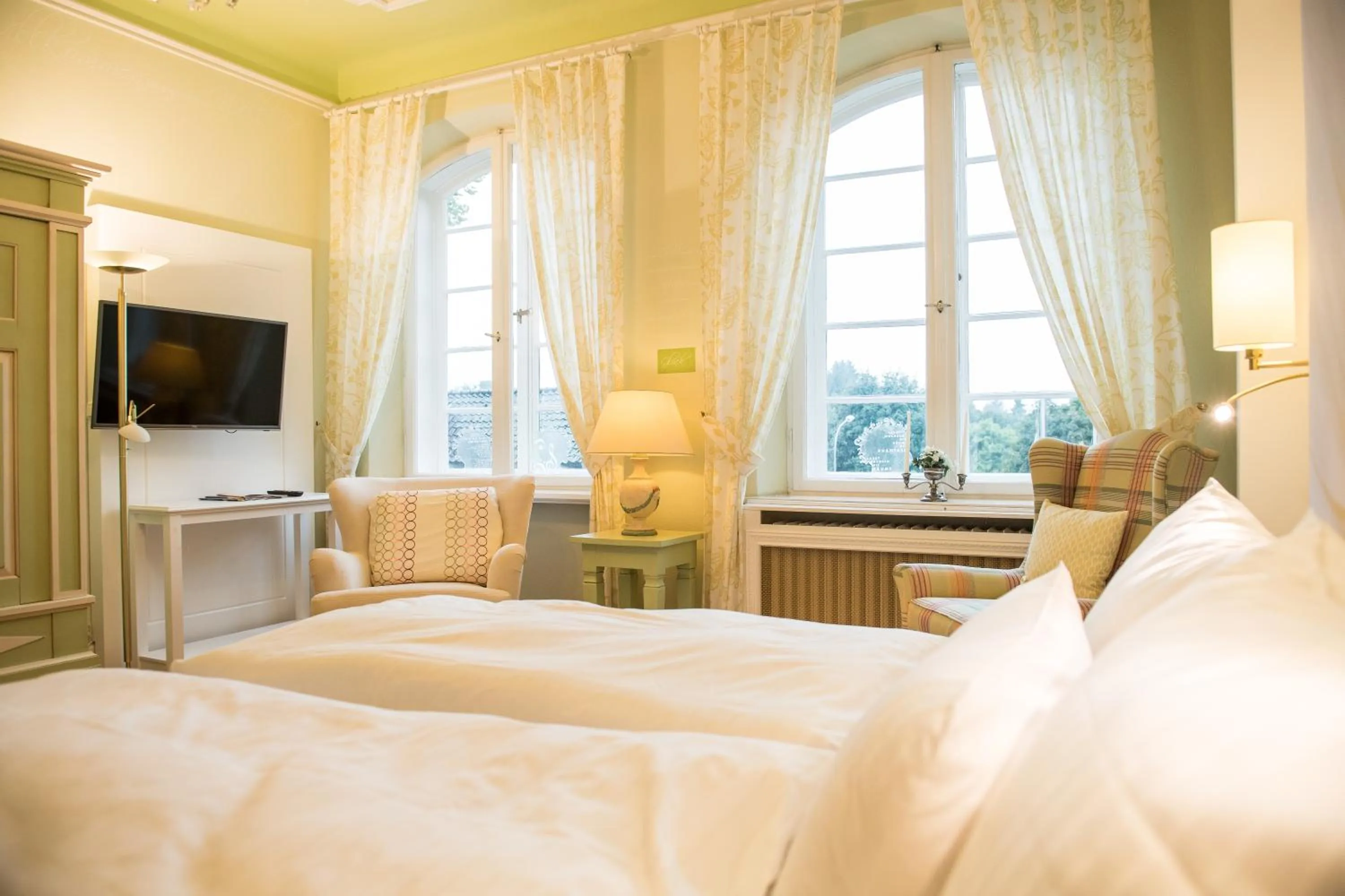 Photo of the whole room, Bed in Lübecker Krönchen