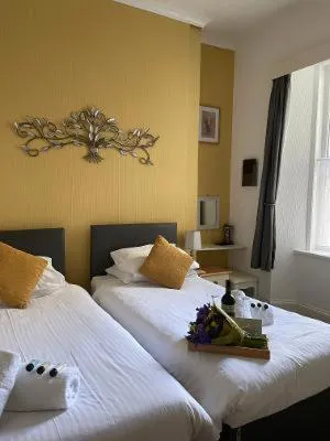 Bed in Babbacombe Palms