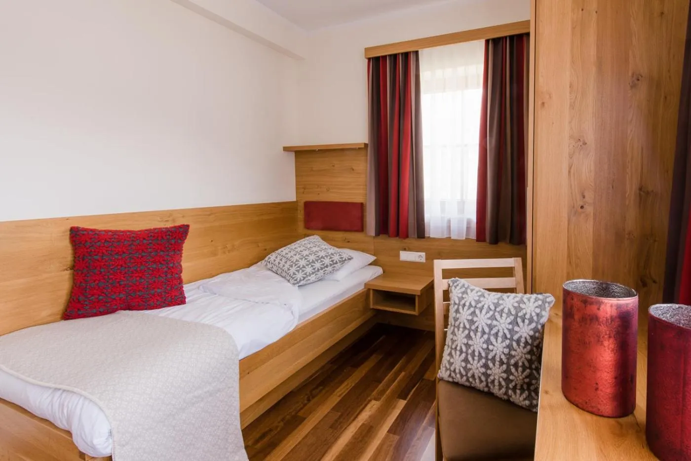 Photo of the whole room, Bed in Felsners Hotel & Restaurant