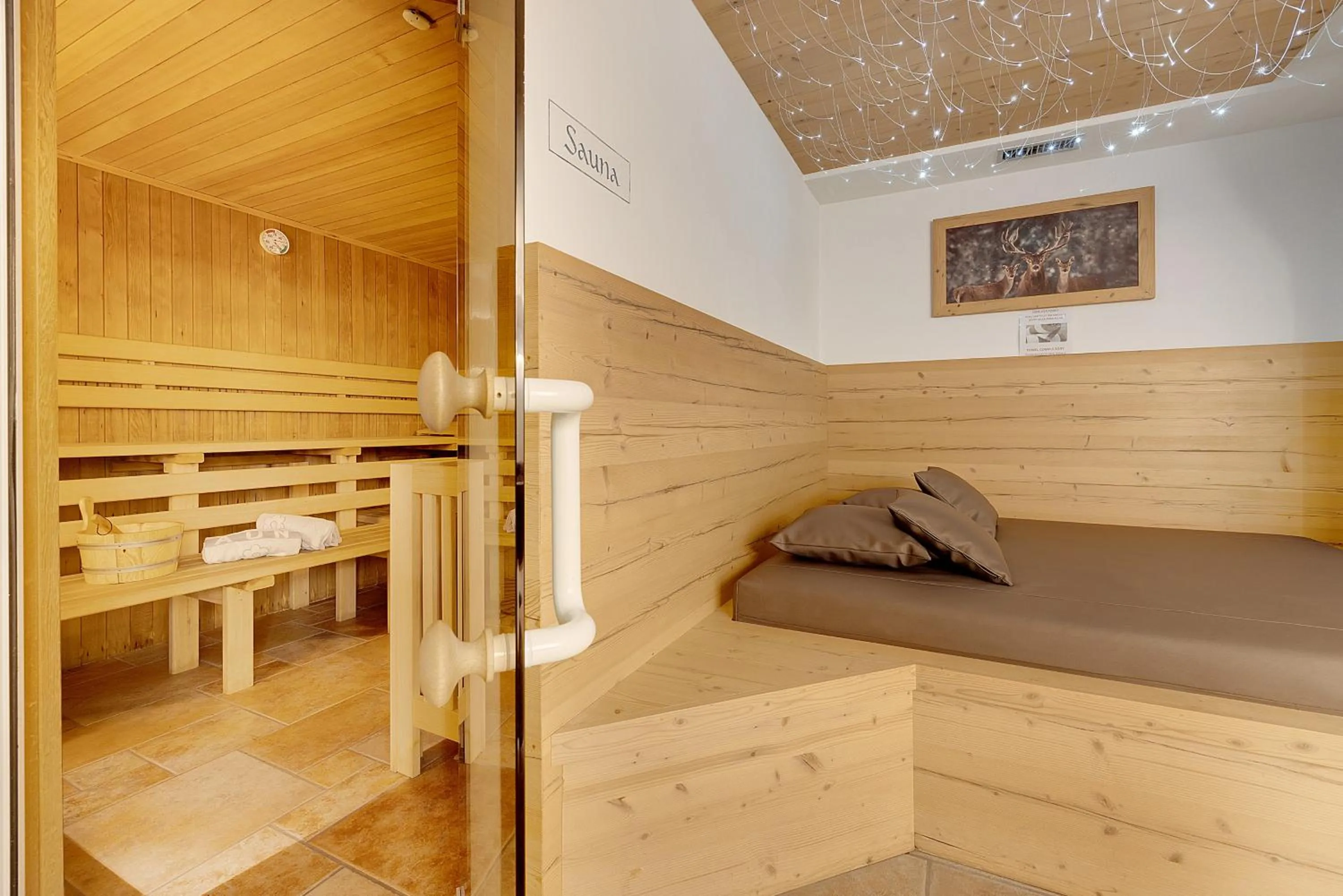 Sauna, Bed in Aparthotel Majestic