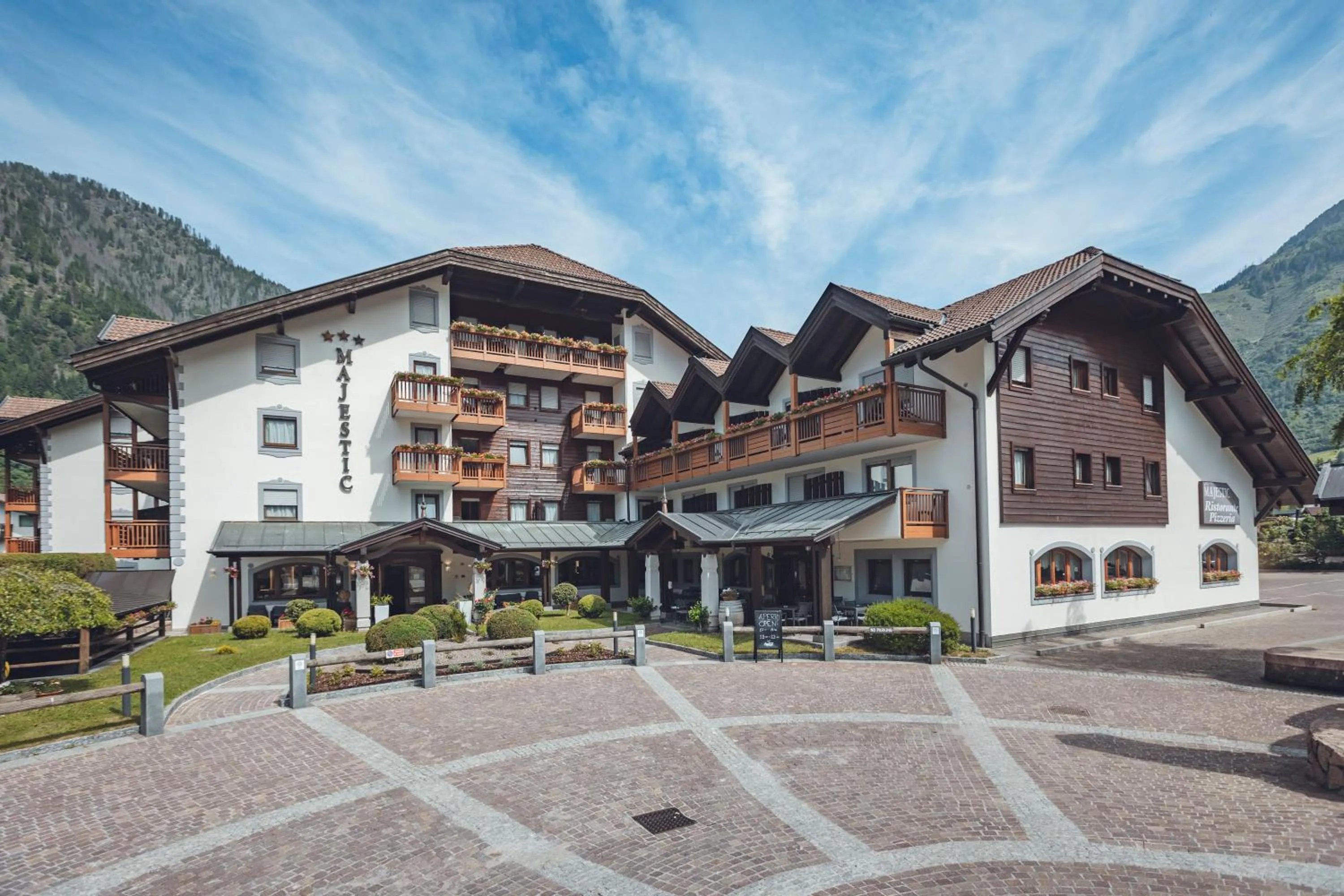 Property building in Aparthotel Majestic