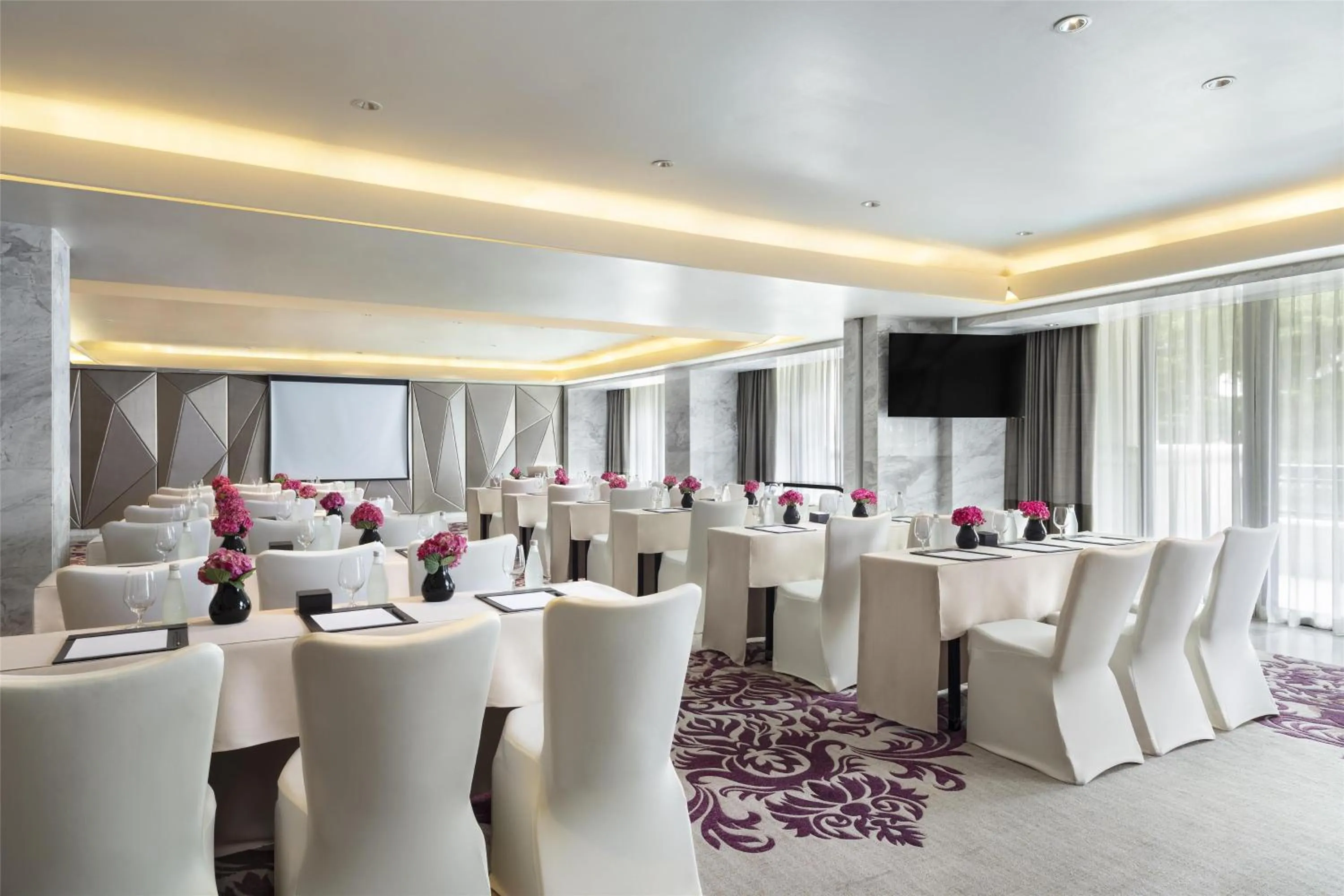 Property building in Siam Kempinski Hotel Bangkok