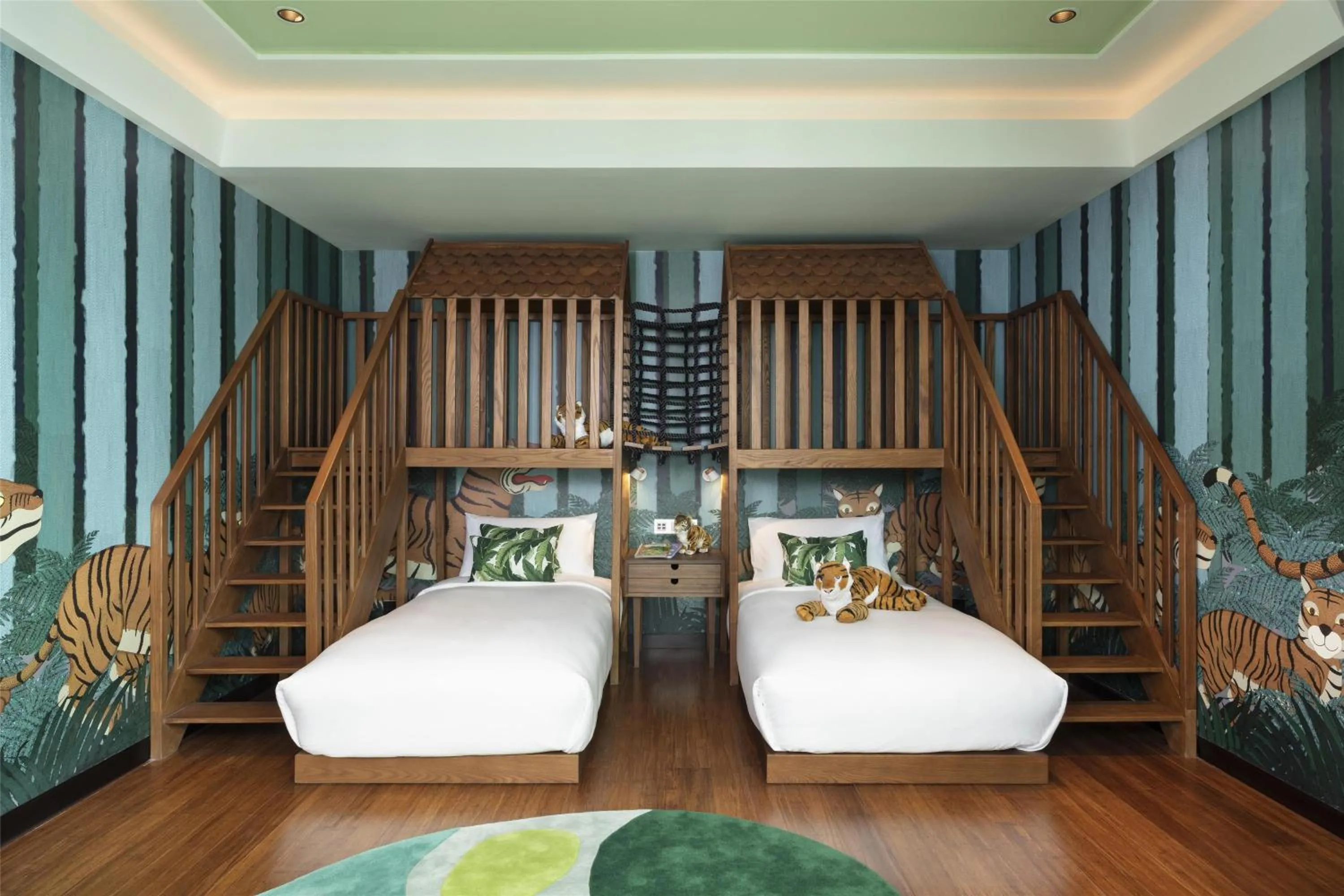 Bedroom, Bed in Siam Kempinski Hotel Bangkok