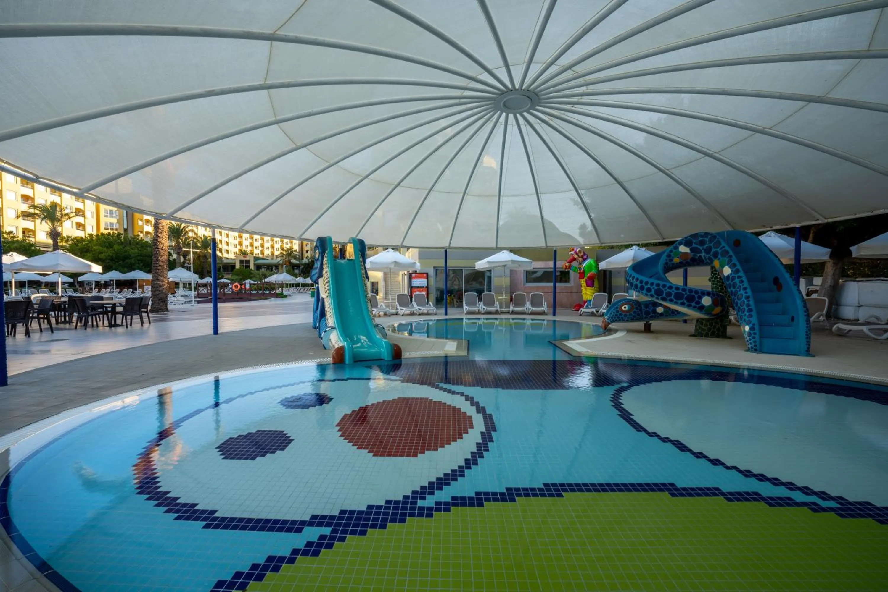 Swimming pool in Selectum Family Resort Side