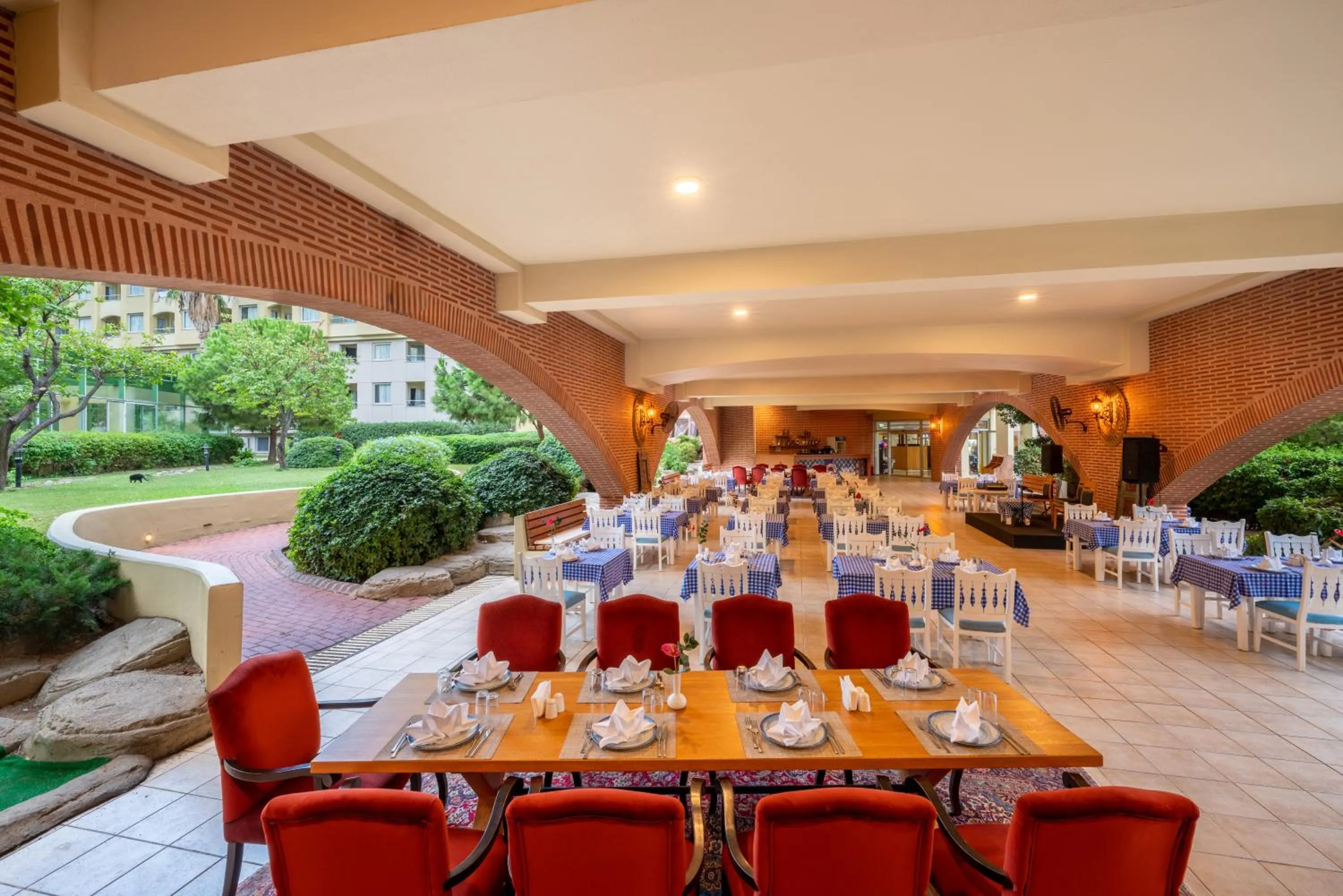 Restaurant/places to eat in Selectum Family Resort Side