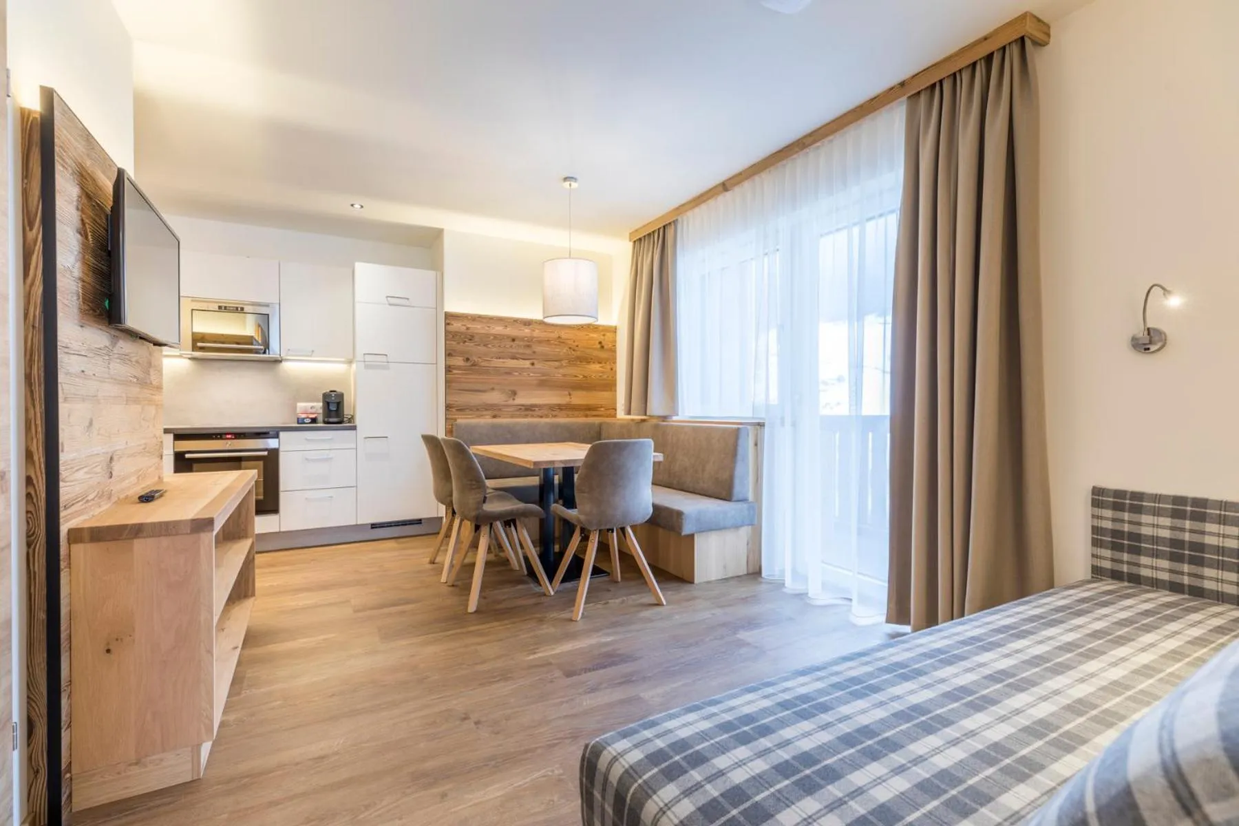 Kitchen or kitchenette in OFENTÜRL alpine living