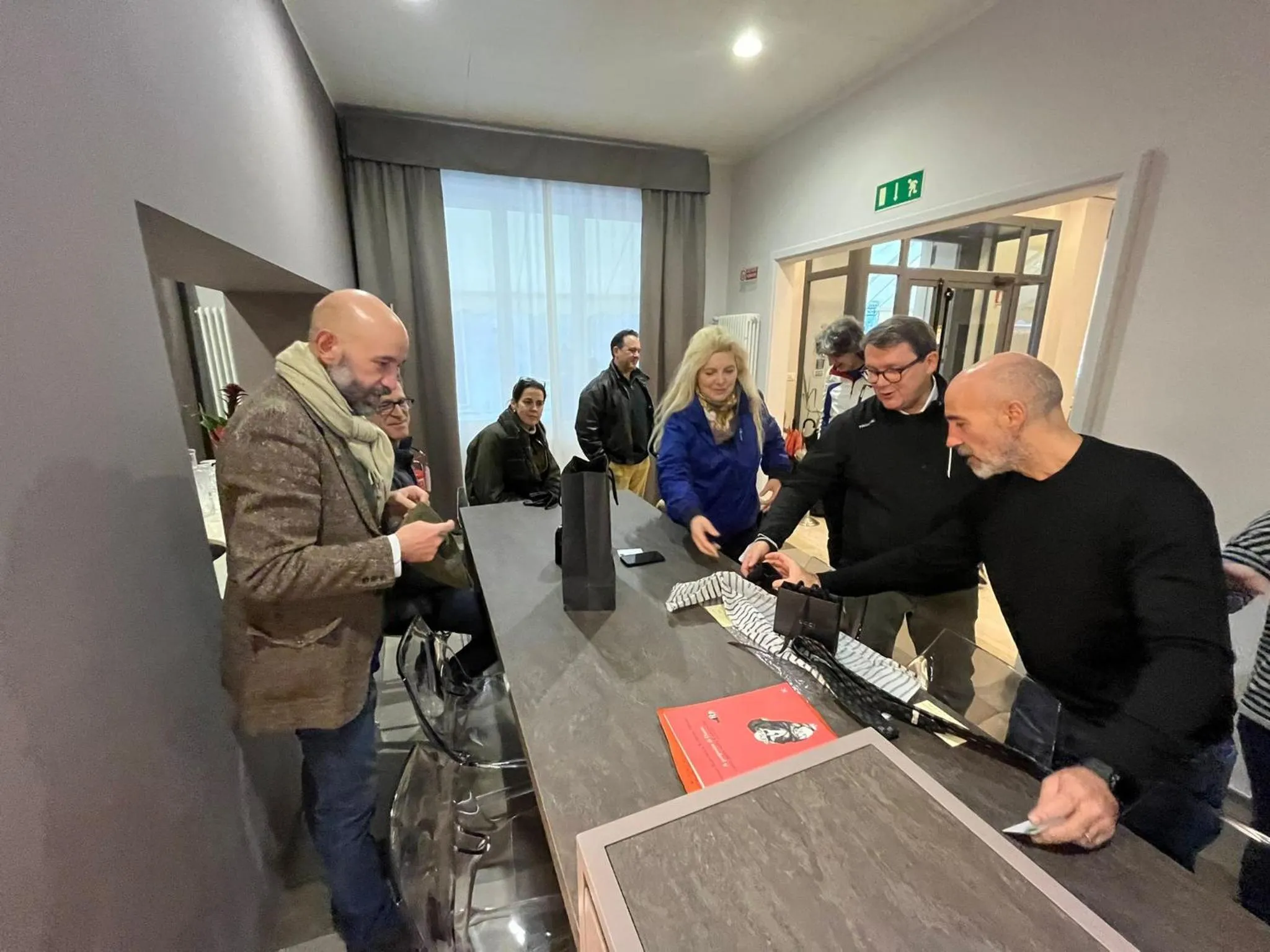 Lounge or bar in SmArt Hotel Bartolini