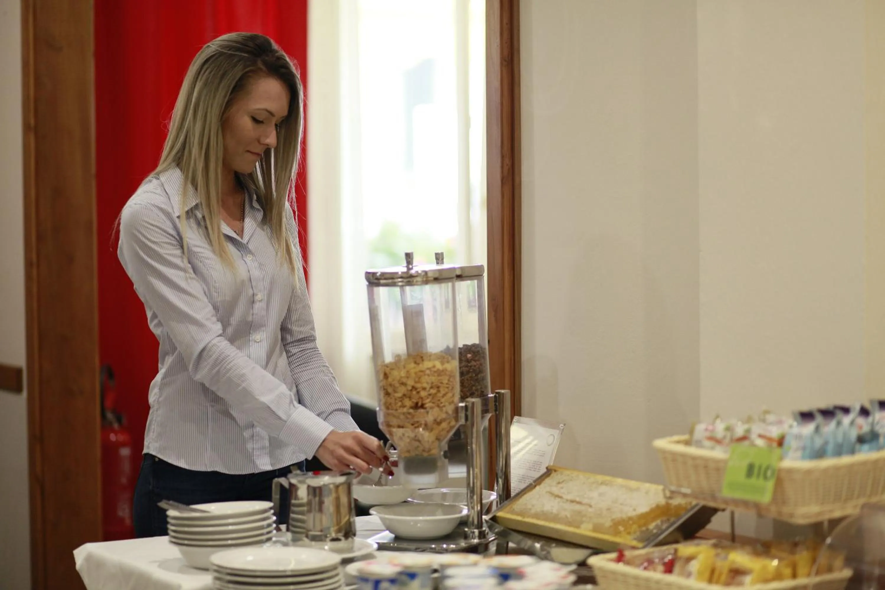 People in SmArt Hotel Bartolini