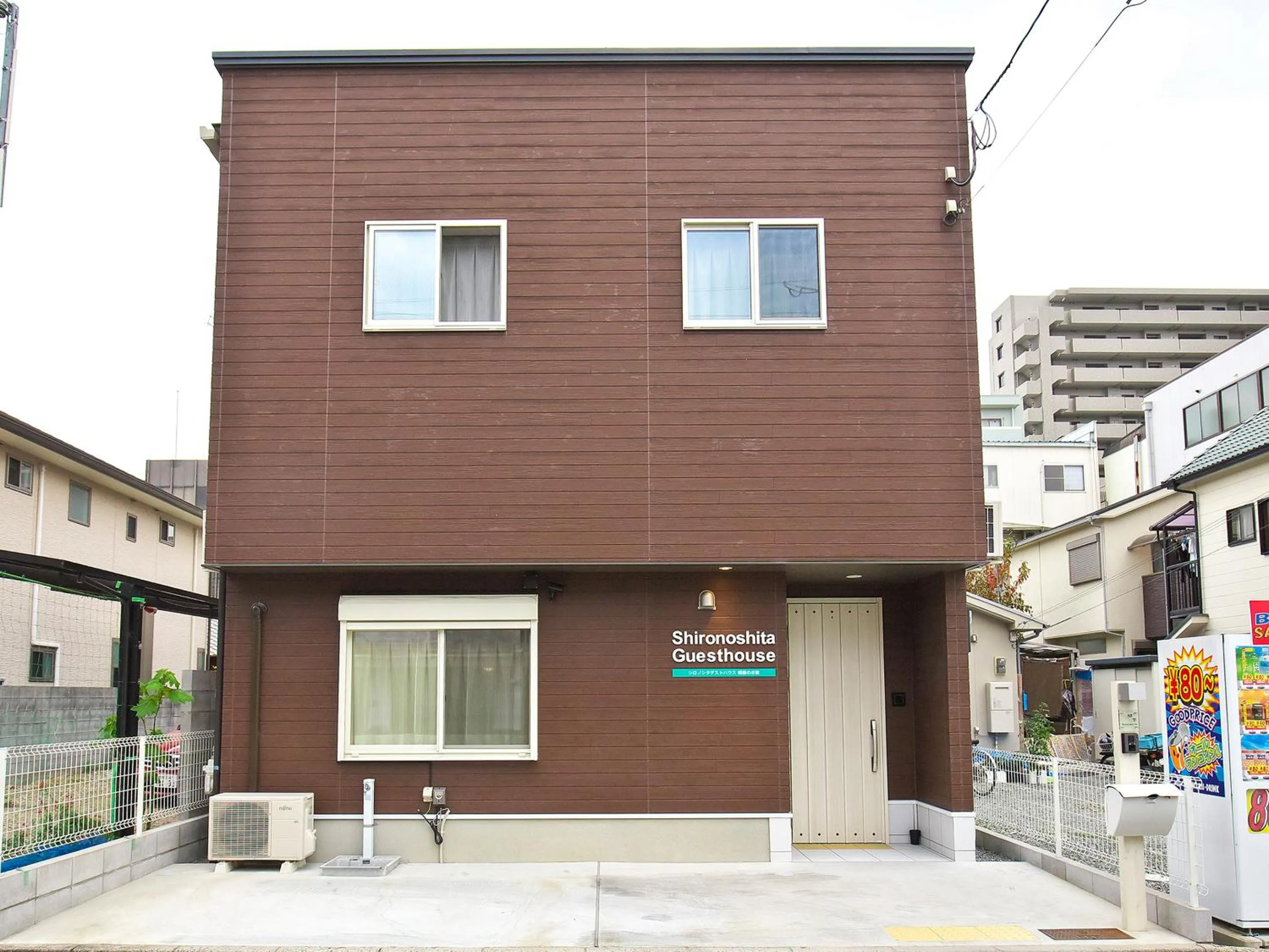 Property building in Shironoshita Guesthouse