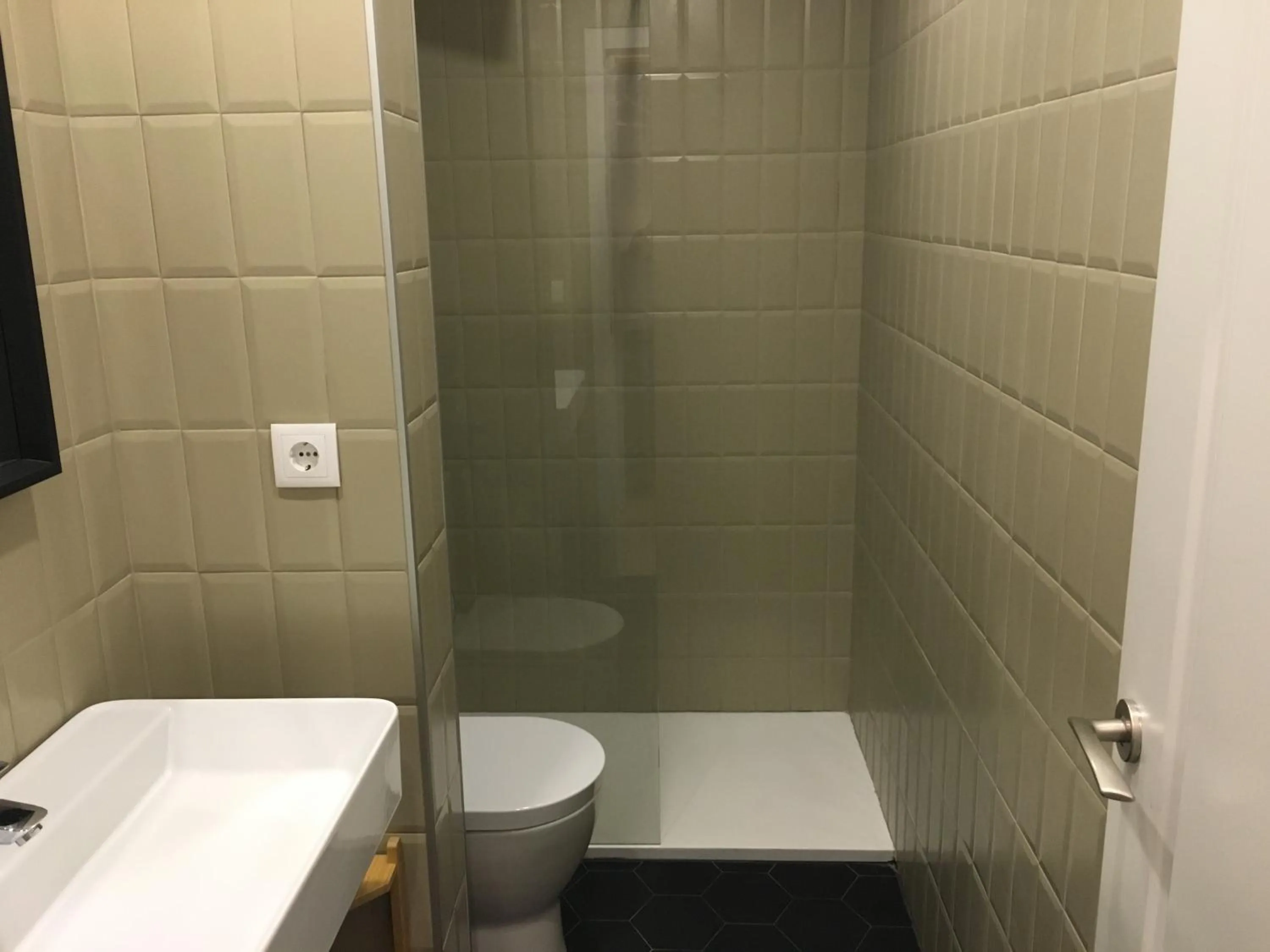 Shower in MD Design Hotel - Portal del Real