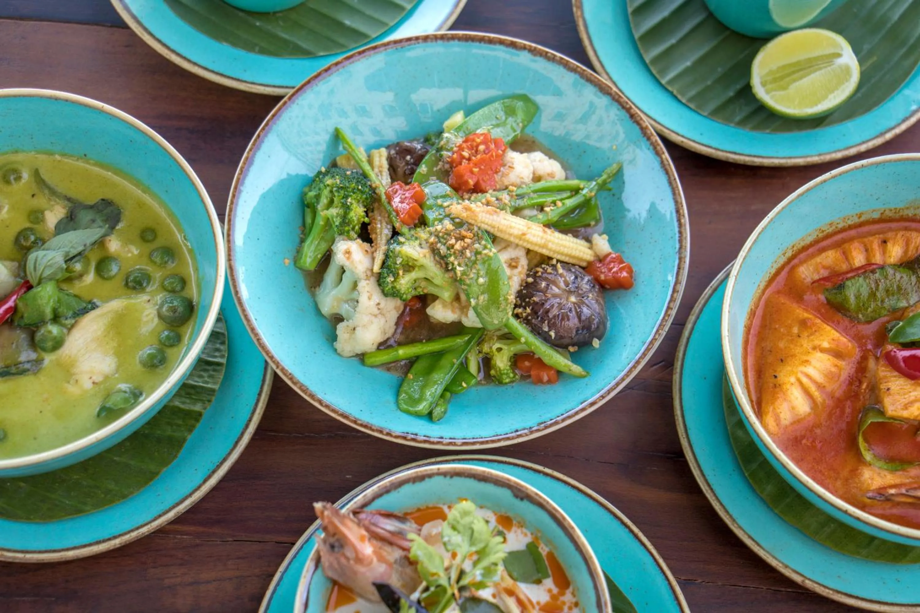 Restaurant/places to eat in Crowne Plaza Muscat OCEC by IHG