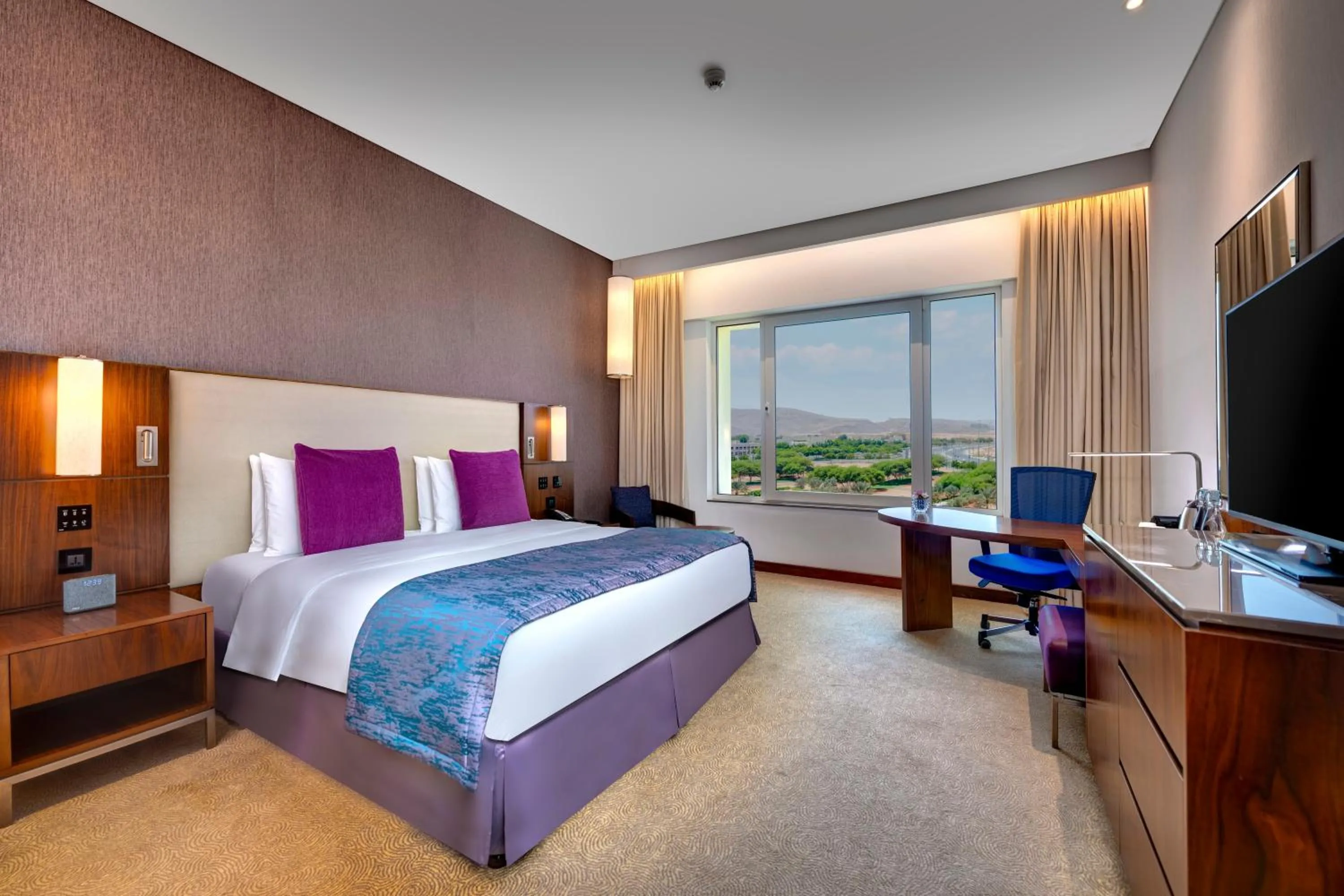 Bedroom, Bed in Crowne Plaza Muscat OCEC by IHG