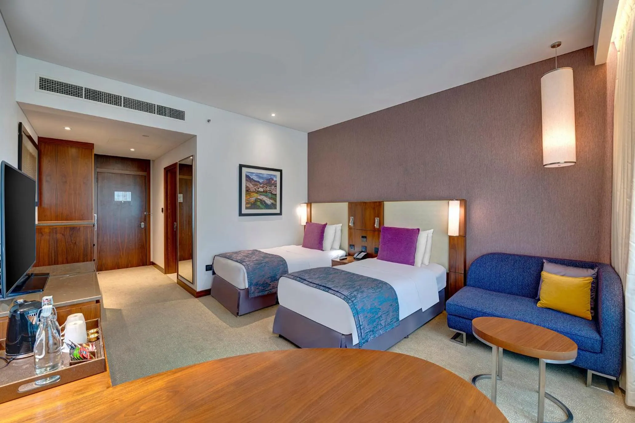 Photo of the whole room, Bed in Crowne Plaza Muscat OCEC by IHG