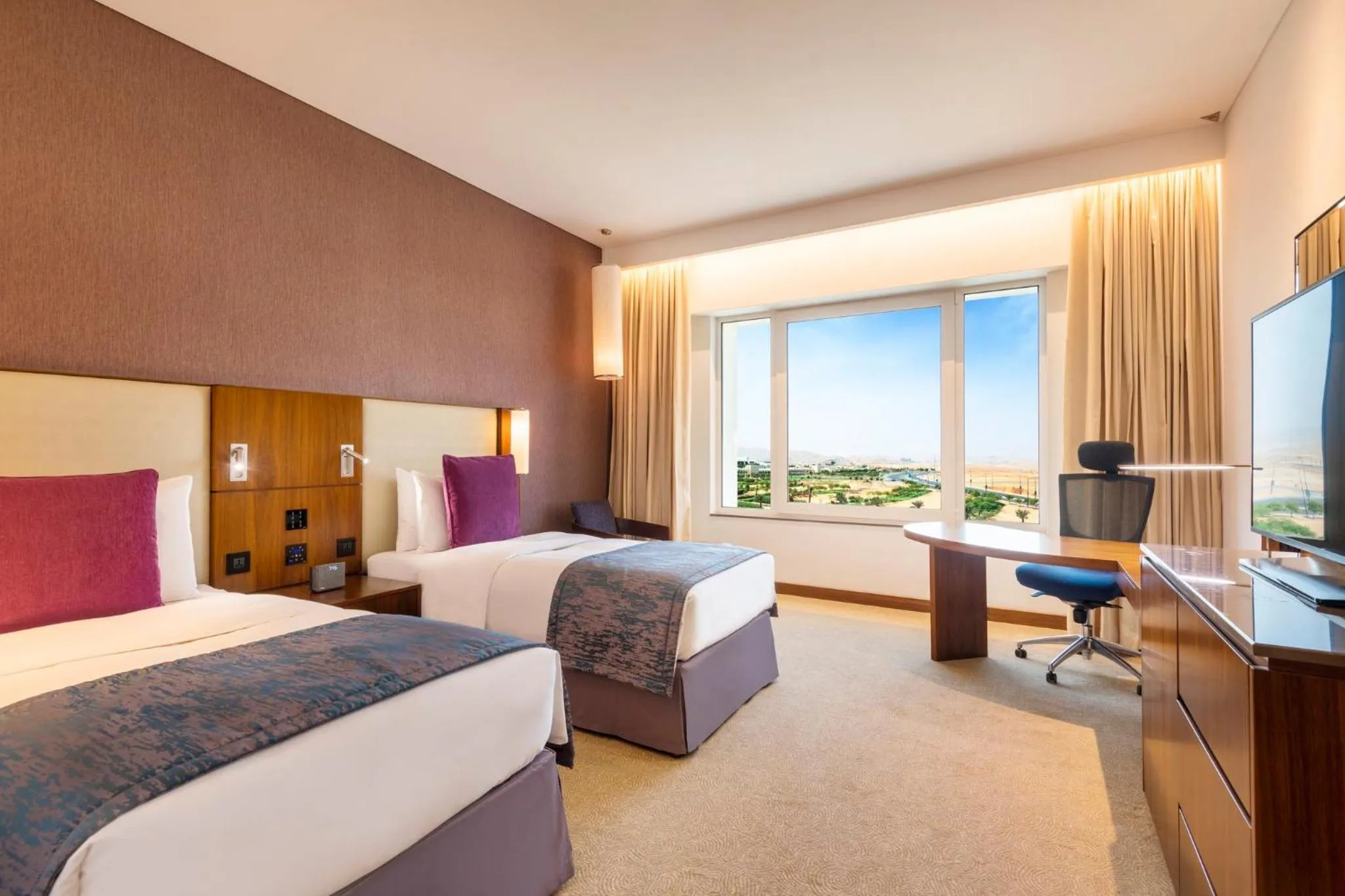 Photo of the whole room, Bed in Crowne Plaza Muscat OCEC by IHG