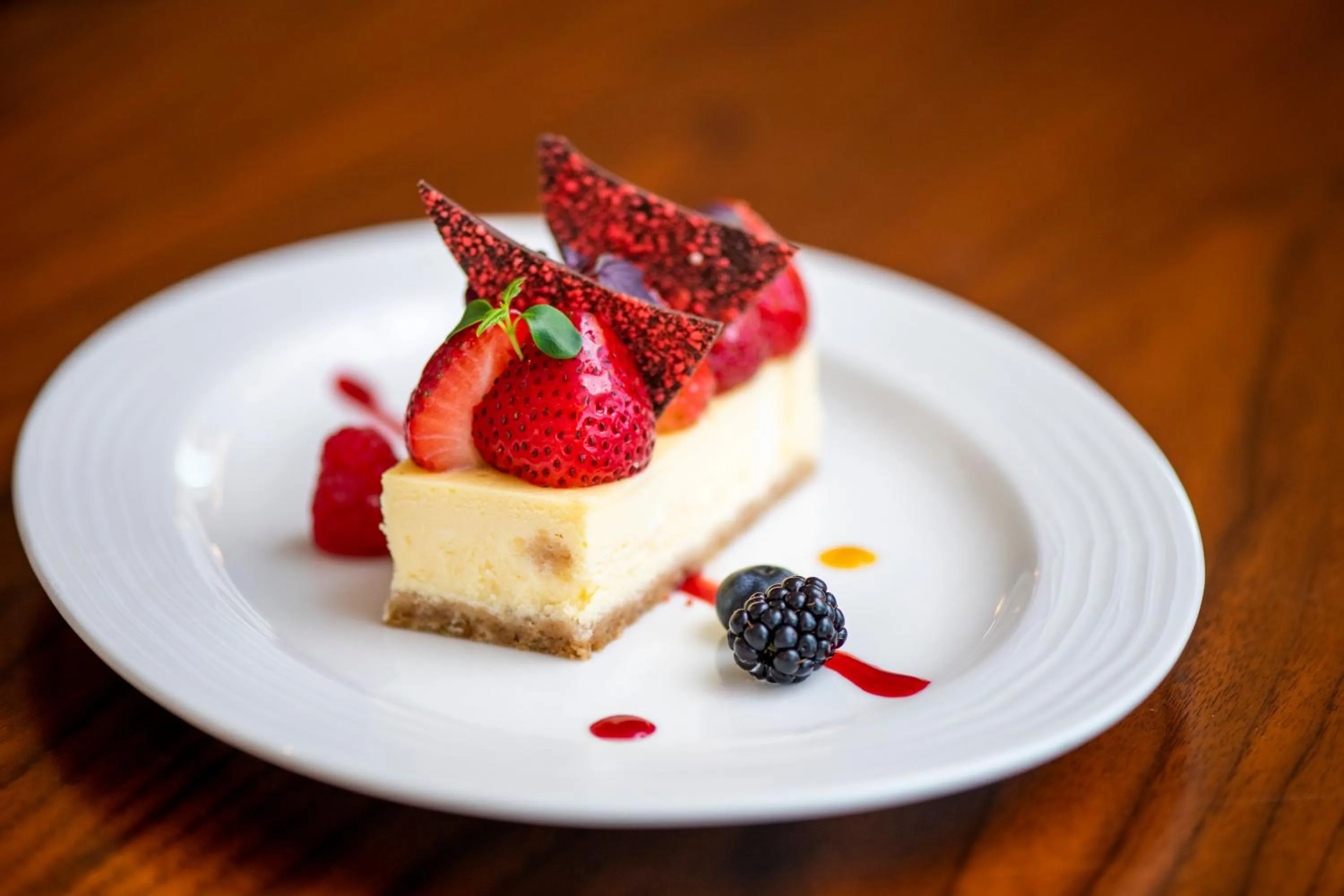 Restaurant/places to eat in Crowne Plaza Muscat OCEC by IHG