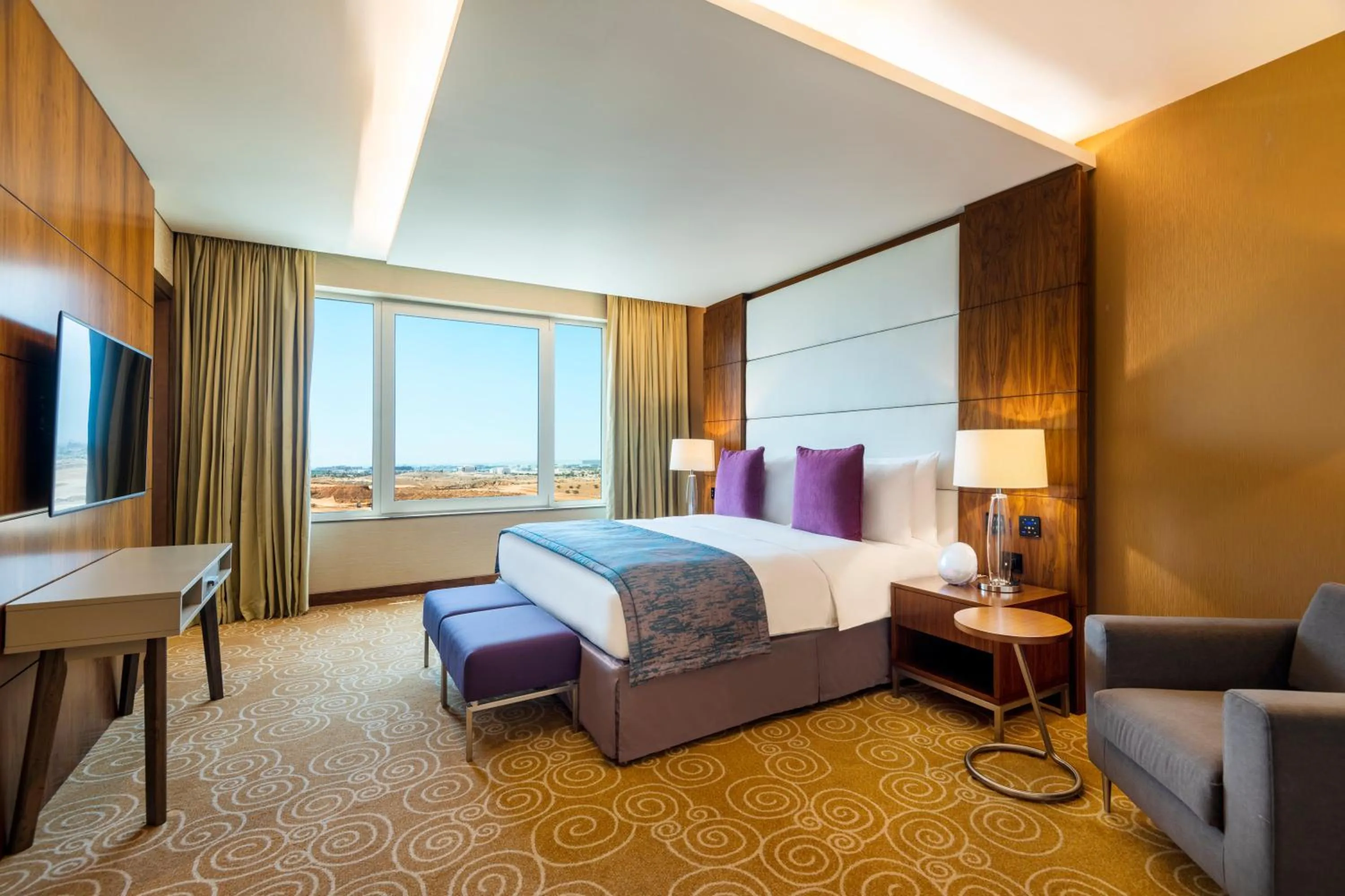 Photo of the whole room, Bed in Crowne Plaza Muscat OCEC by IHG