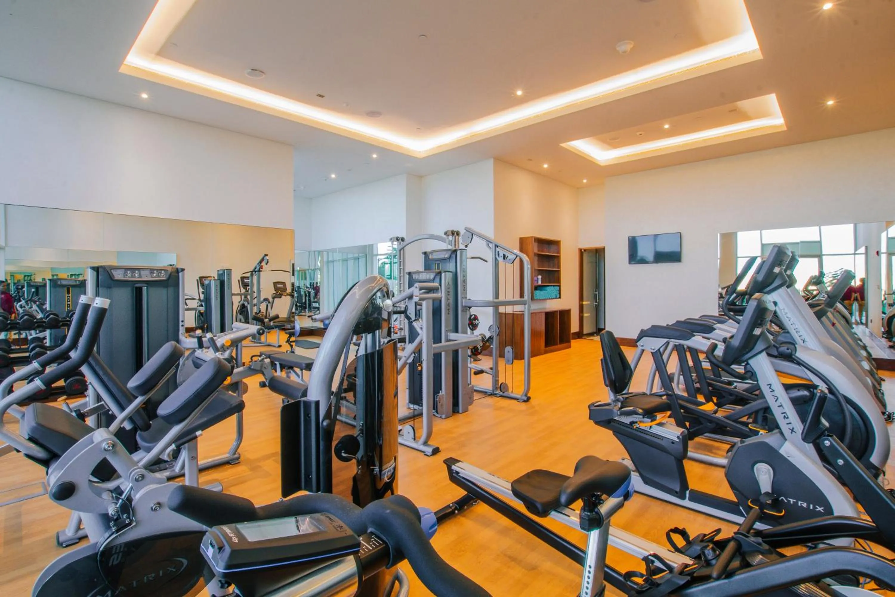 Fitness centre/facilities in Crowne Plaza Muscat OCEC by IHG