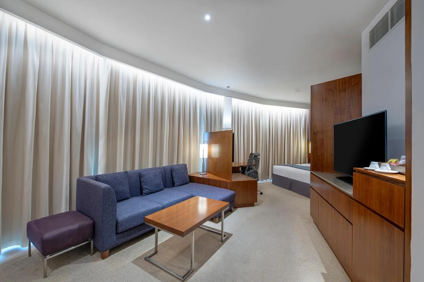 Photo of the whole room in Crowne Plaza Muscat OCEC by IHG