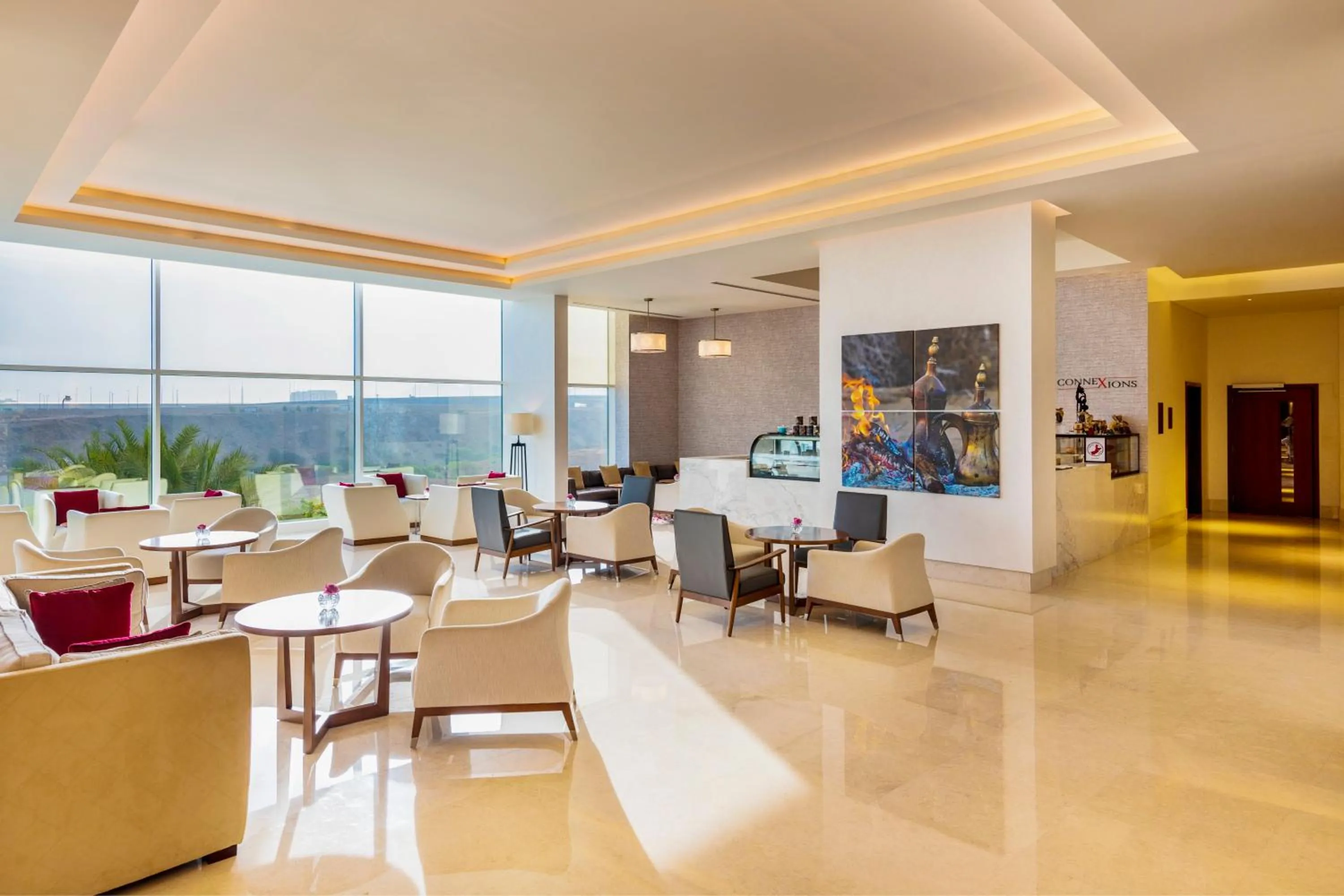 Restaurant/places to eat in Crowne Plaza Muscat OCEC by IHG