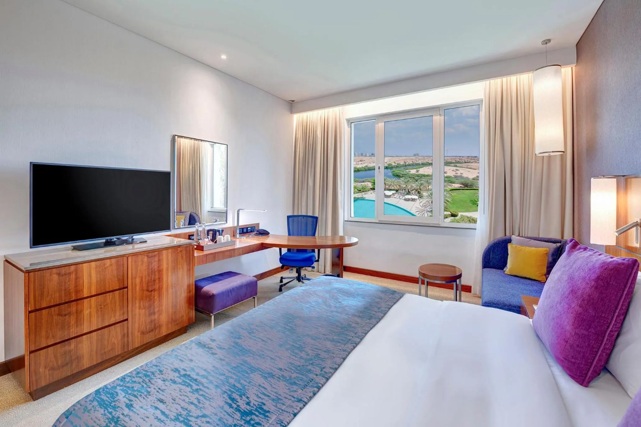 Photo of the whole room, Bed in Crowne Plaza Muscat OCEC by IHG