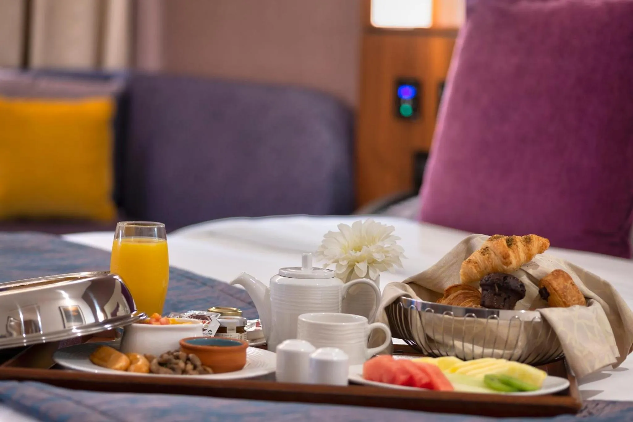 Photo of the whole room in Crowne Plaza Muscat OCEC by IHG