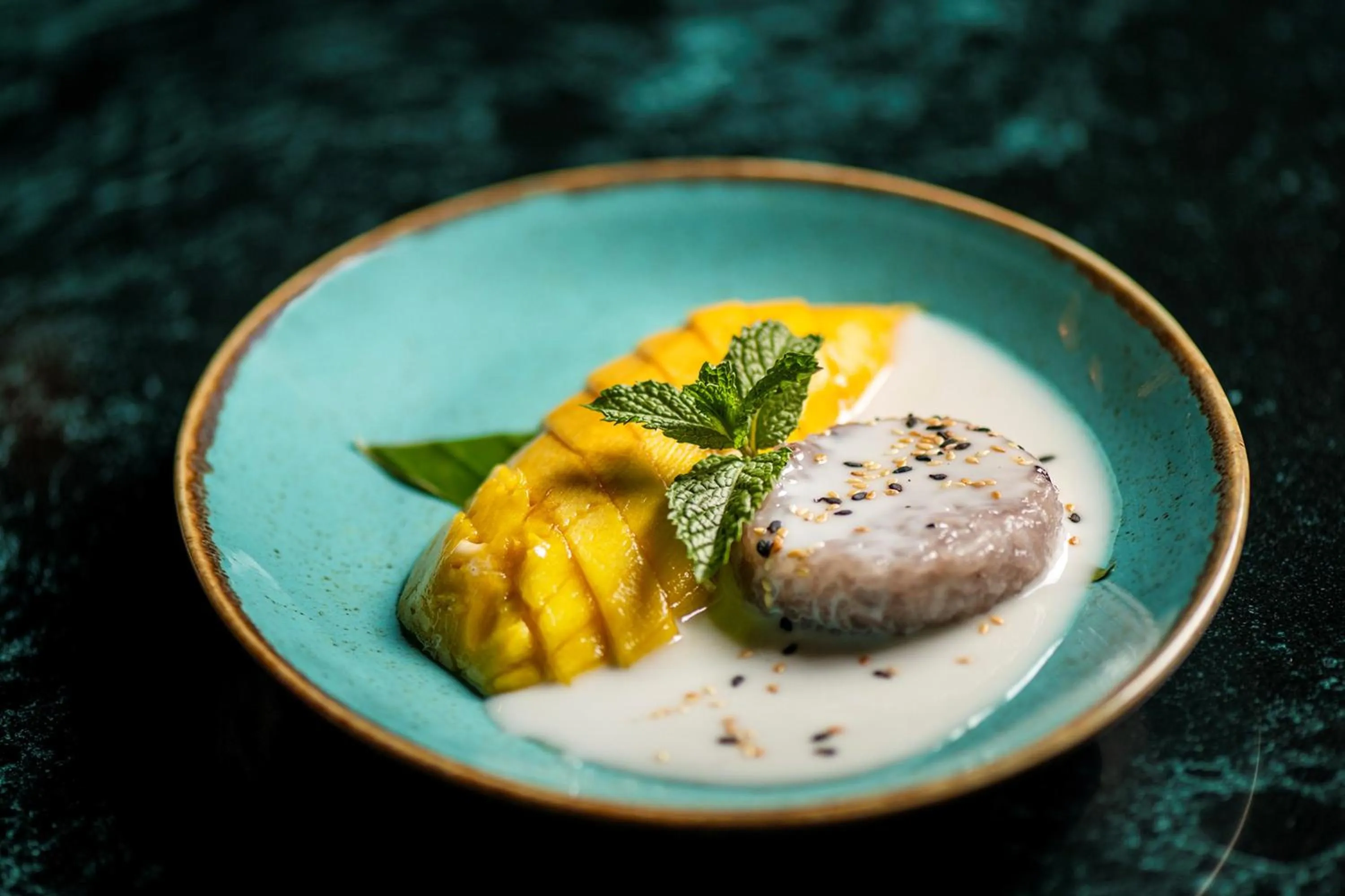 Restaurant/places to eat in Crowne Plaza Muscat OCEC by IHG