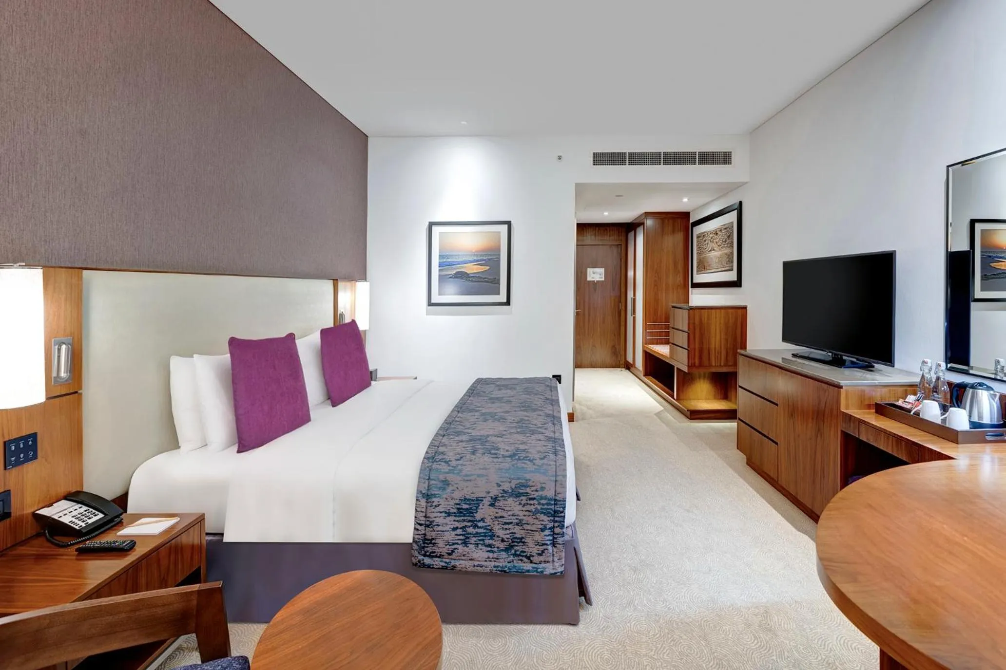Bedroom, Bed in Crowne Plaza Muscat OCEC by IHG