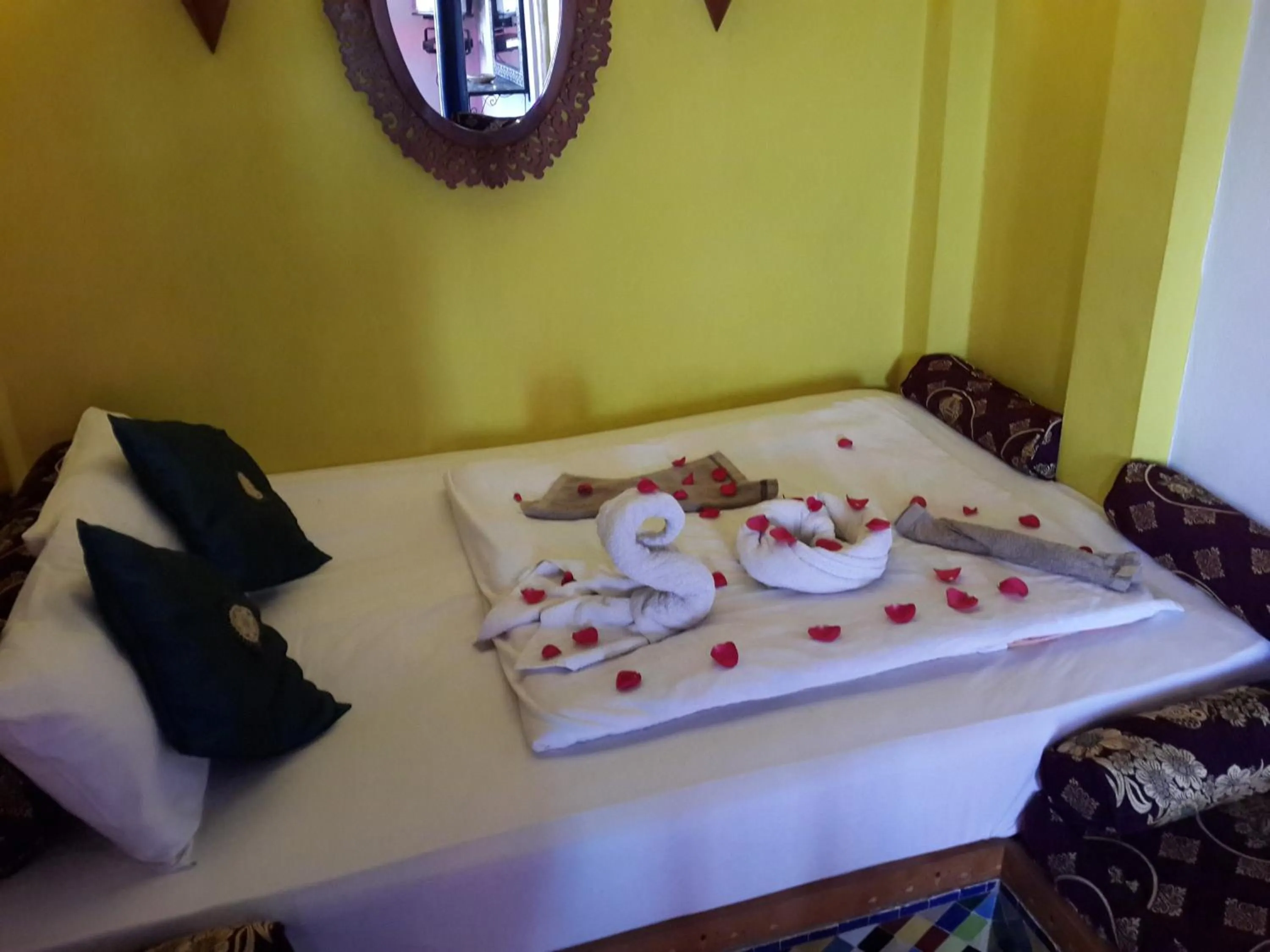 Bed in Dar Ayour appartements