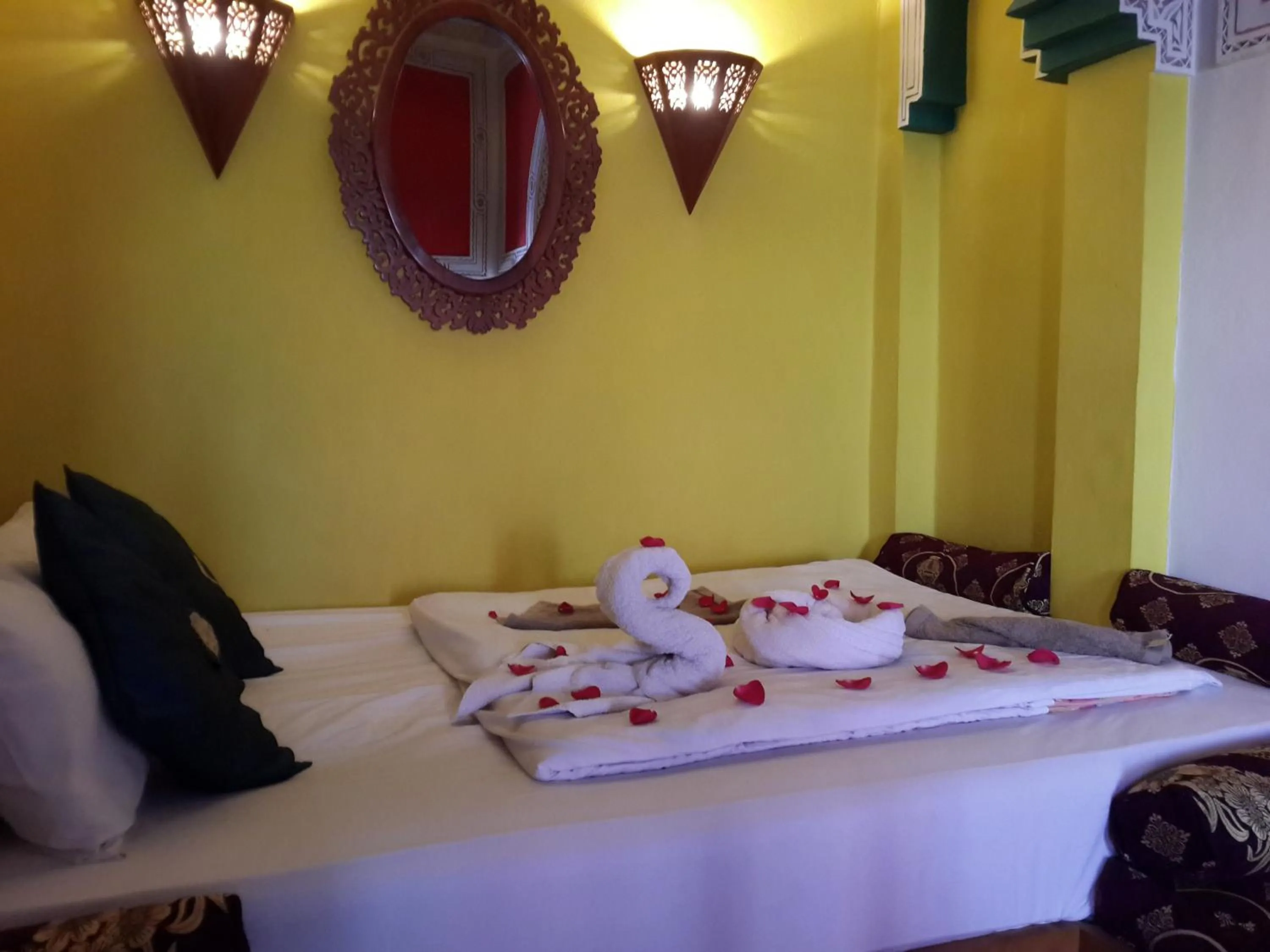 Bed in Dar Ayour appartements