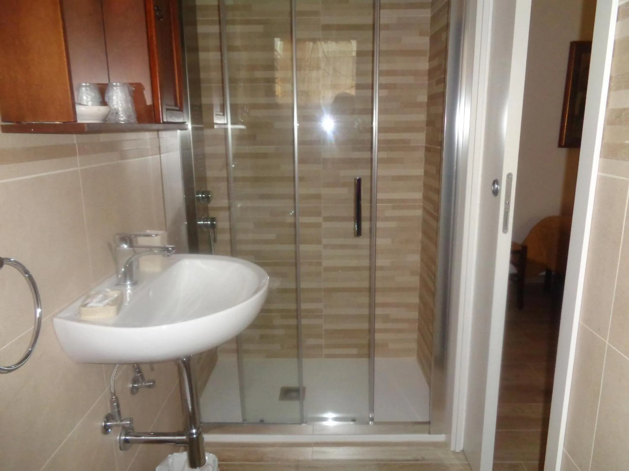 Shower in Hotel Rosati