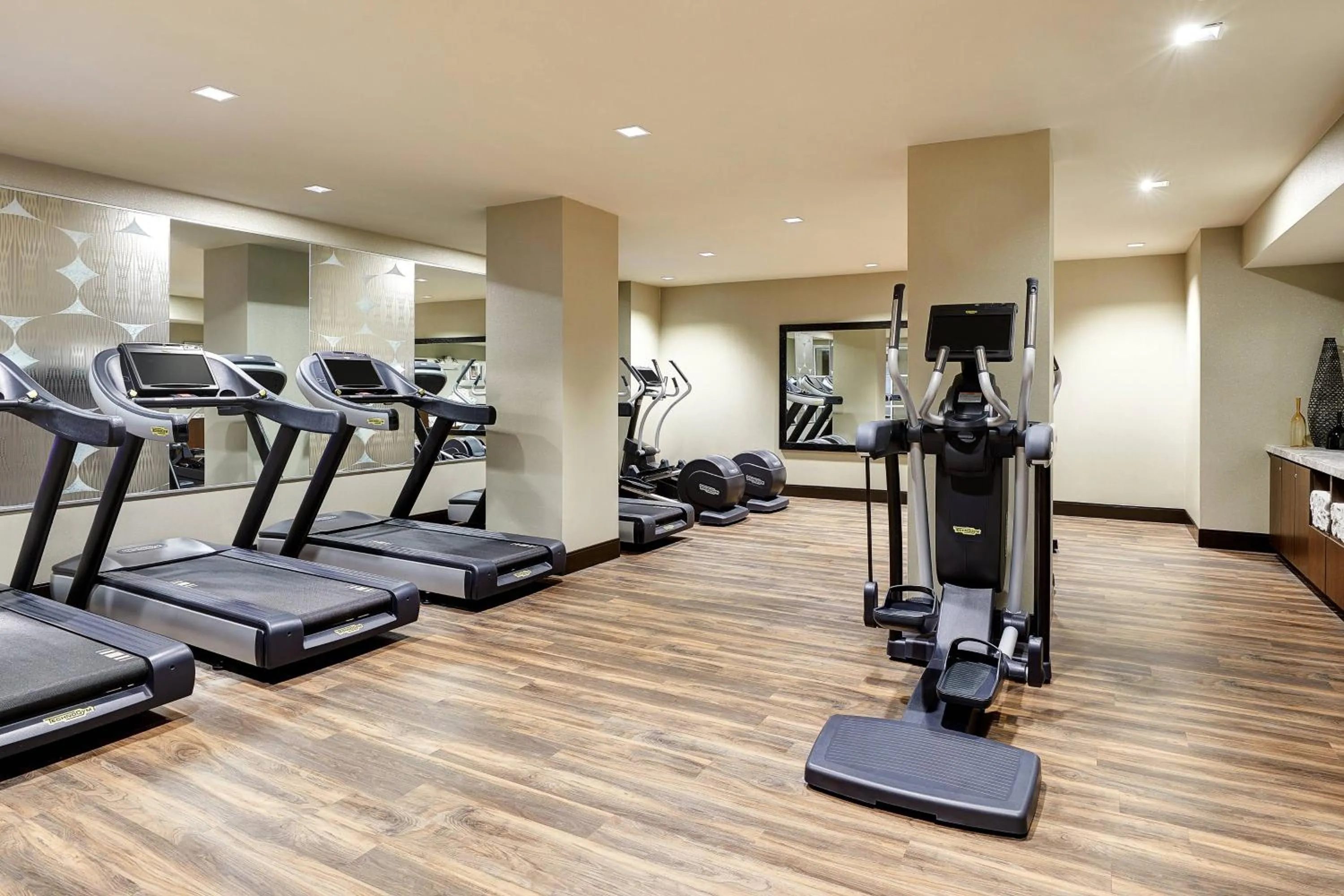 Fitness centre/facilities in AC Hotel by Marriott Dallas Downtown