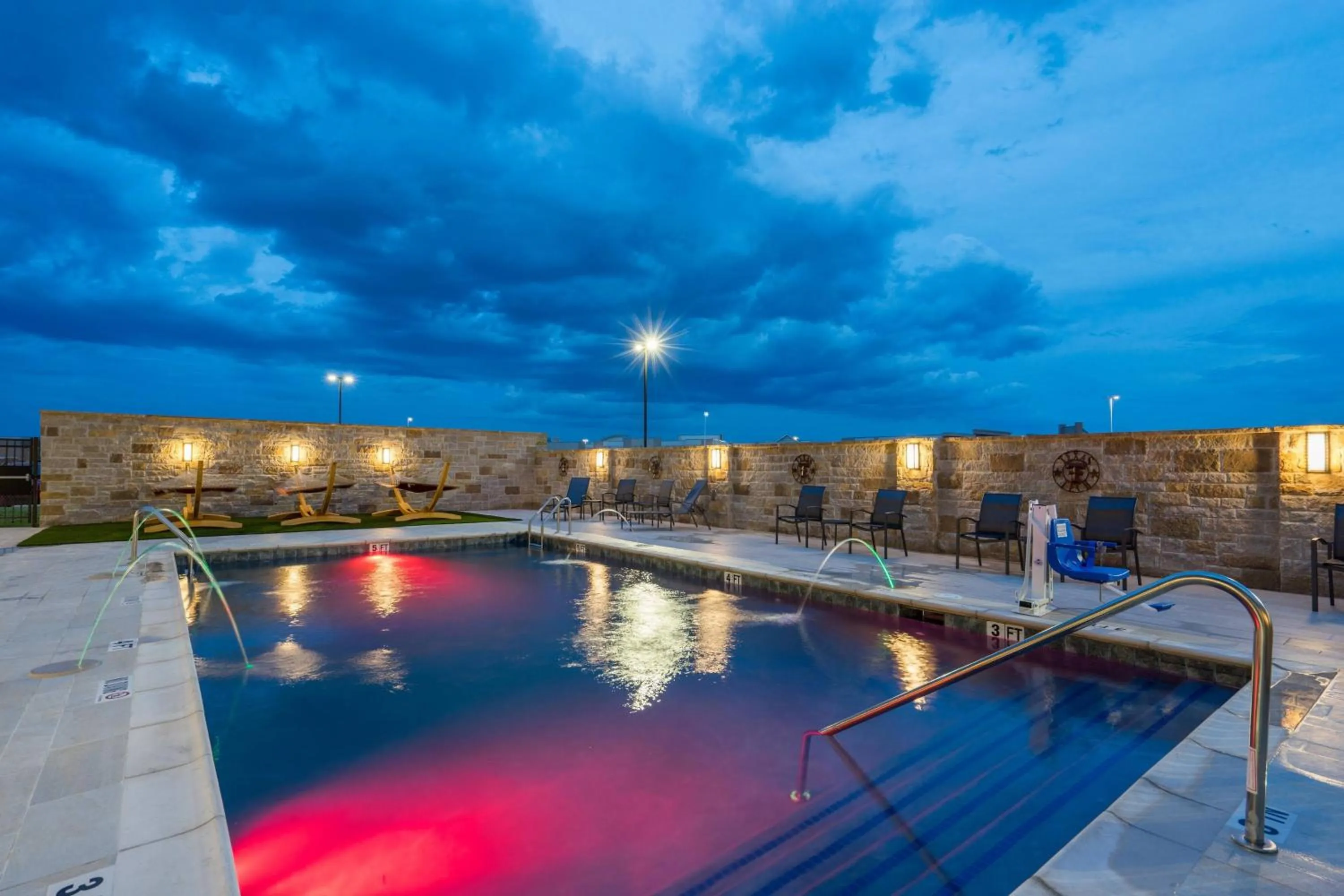 Swimming pool in Fairfield Inn & Suites by Marriott Lubbock Southwest