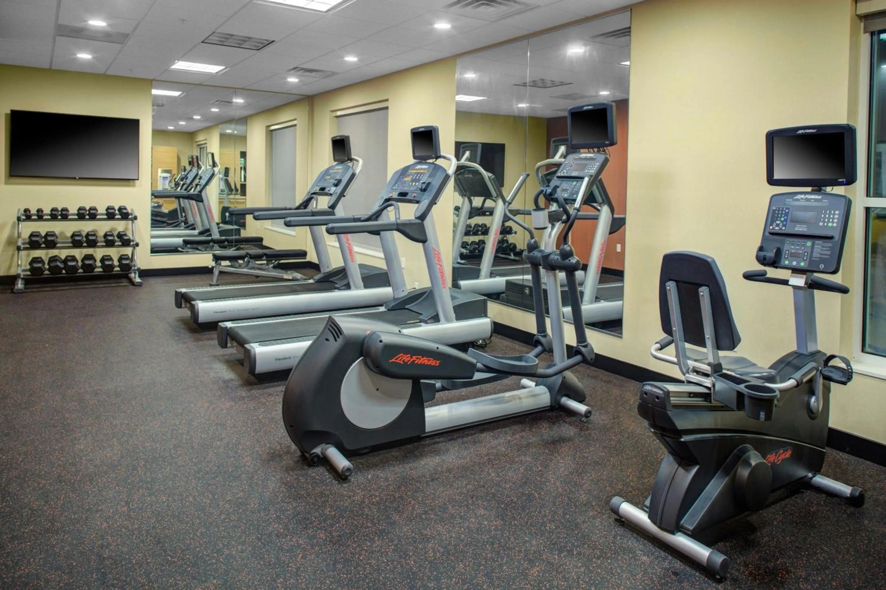 Fitness centre/facilities in TownePlace Suites by Marriott Parkersburg