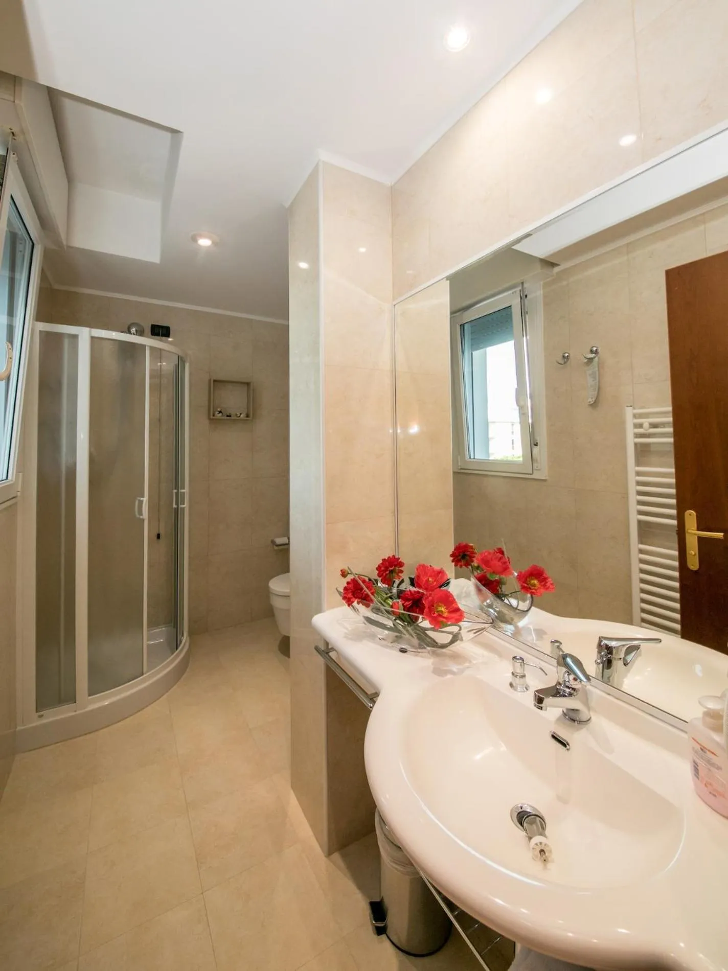 Shower in Hotel Helios