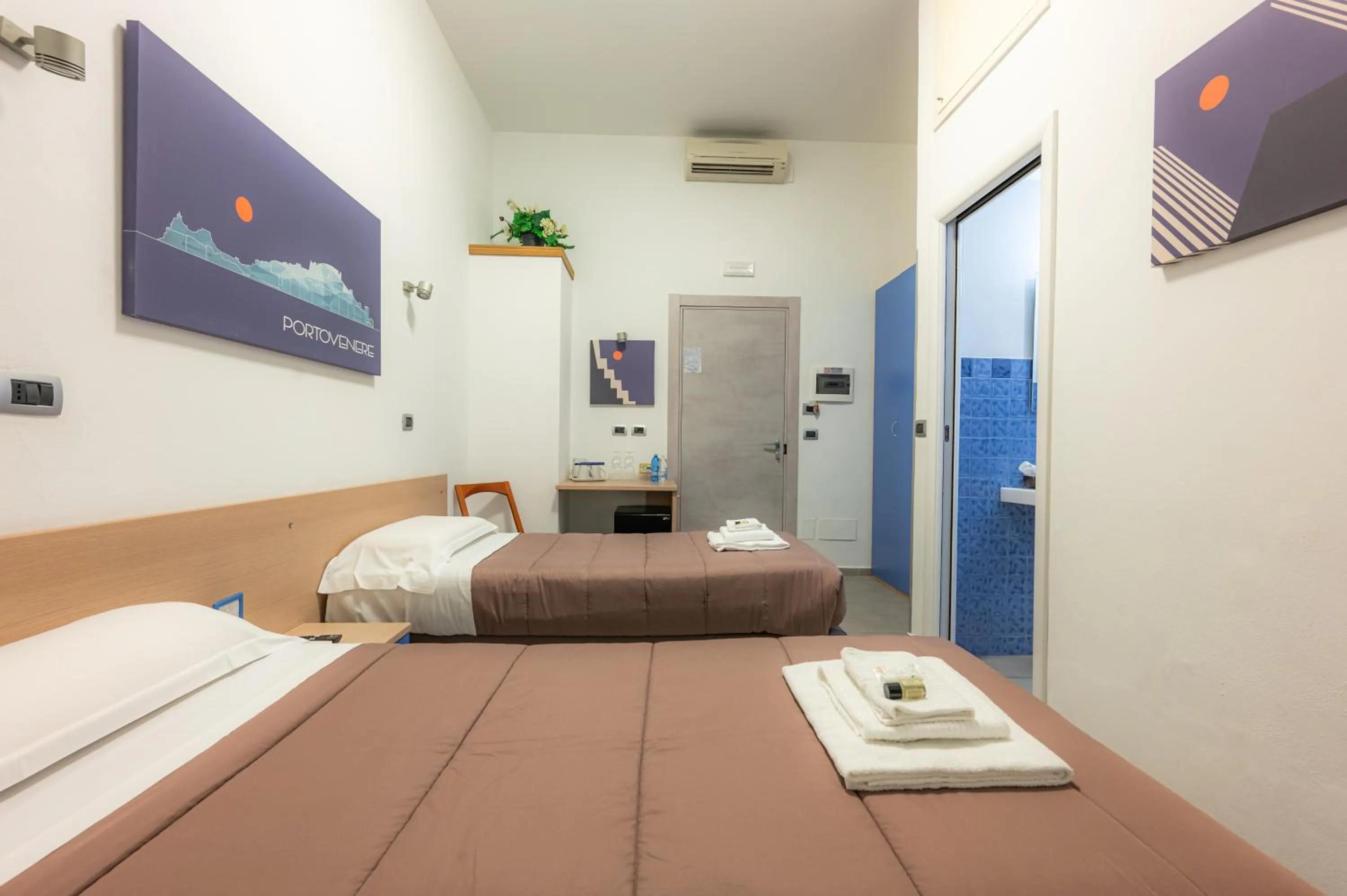 Bedroom, Bed in Affittacamere del Golfo e delle 5 Terre