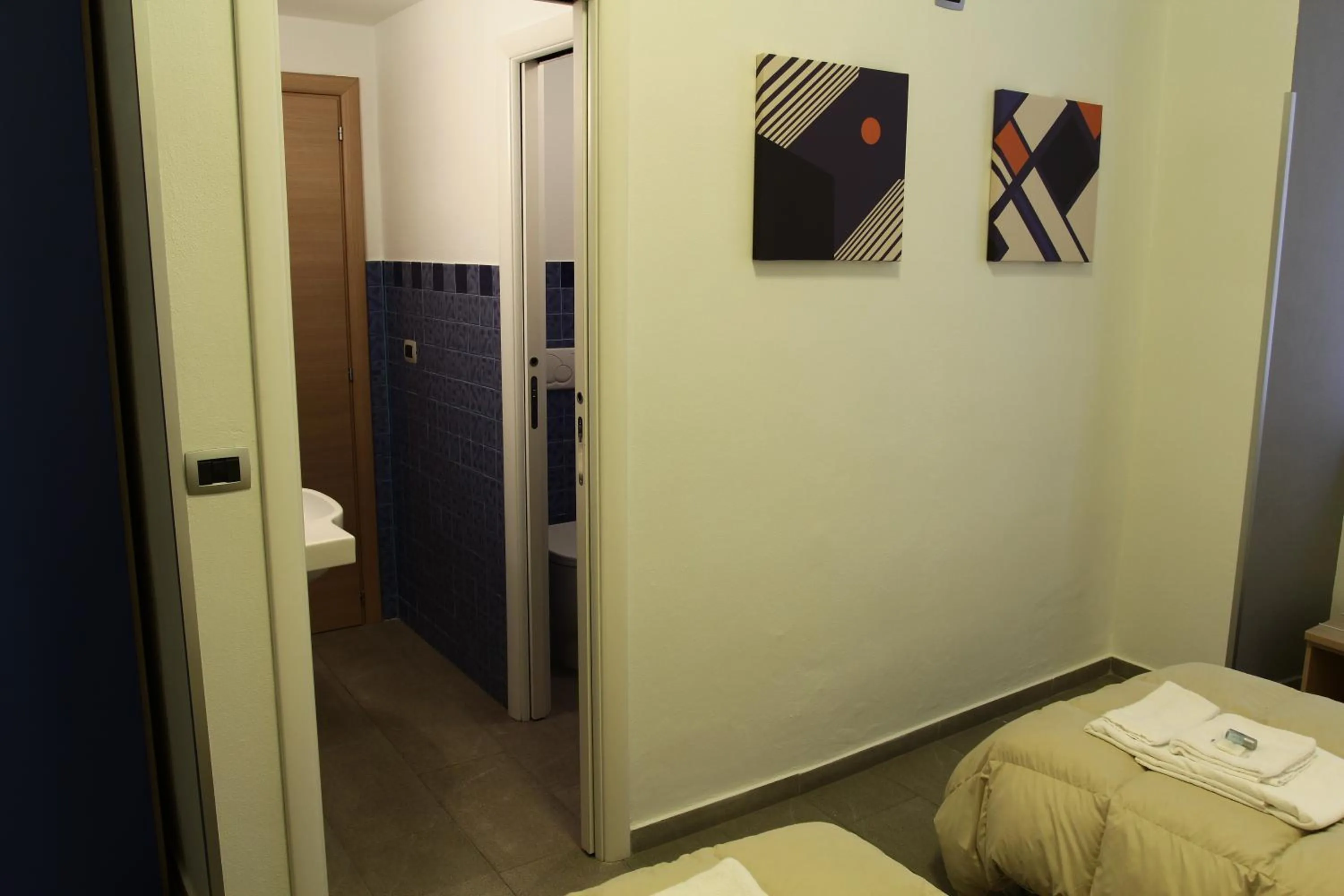 Decorative detail, Bed in Affittacamere del Golfo e delle 5 Terre