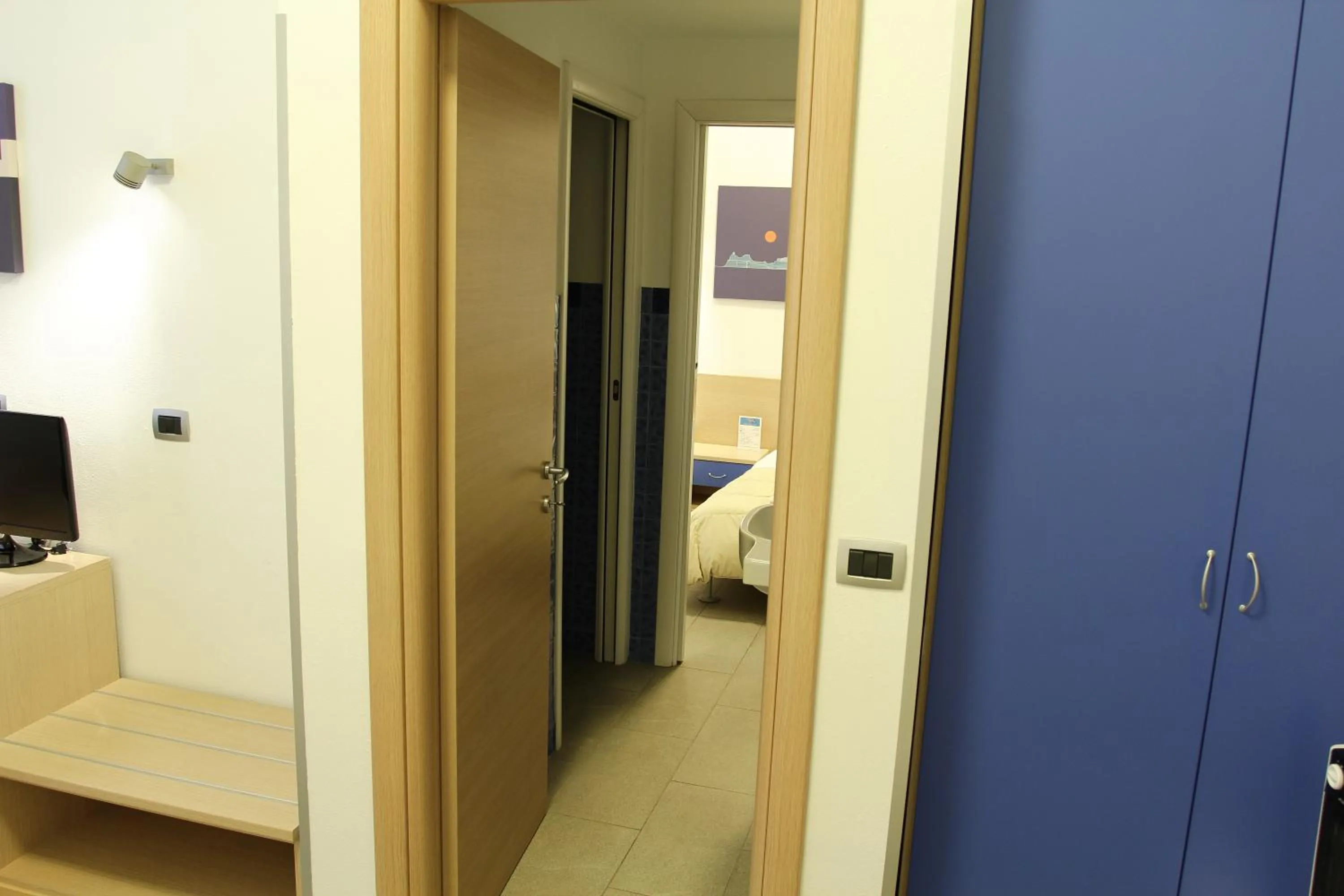Bathroom, Bed in Affittacamere del Golfo e delle 5 Terre