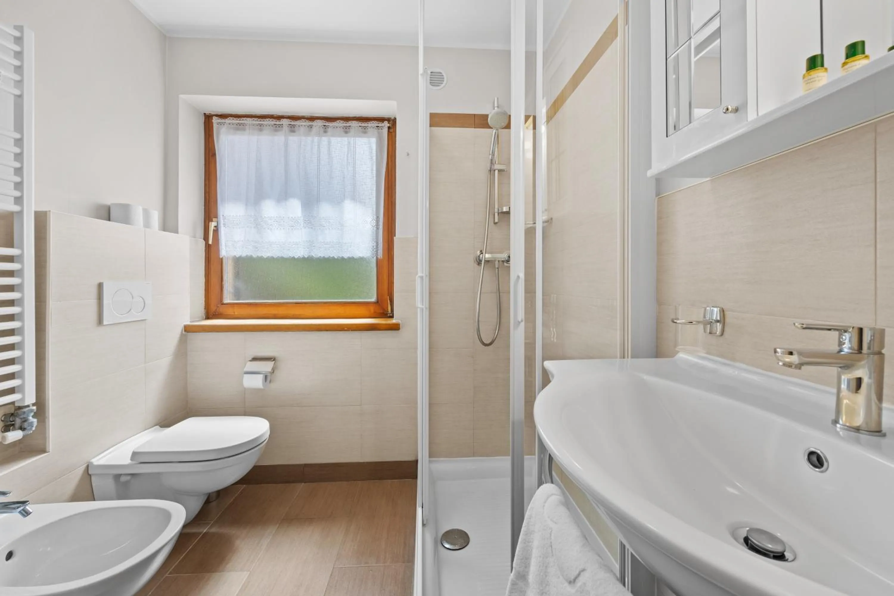 Shower in Residence Lagorai