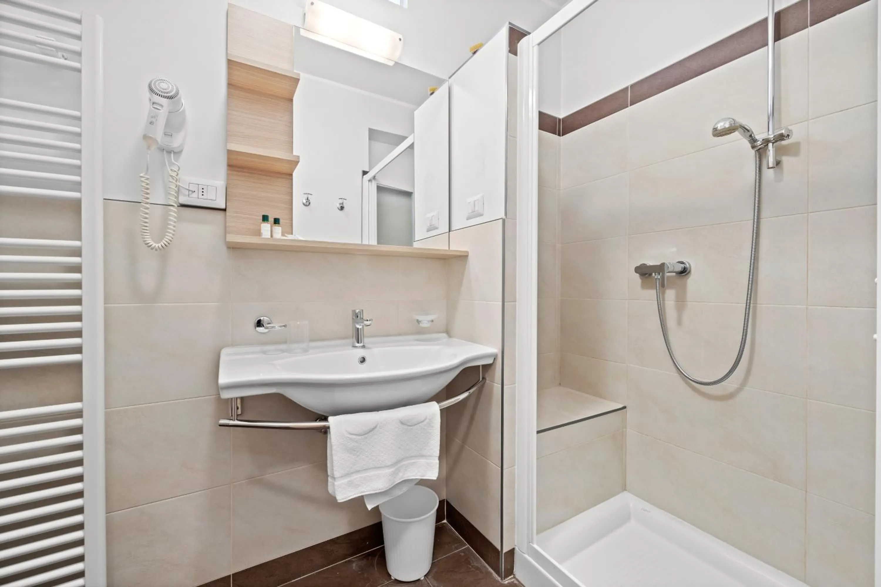 Shower in Residence Lagorai