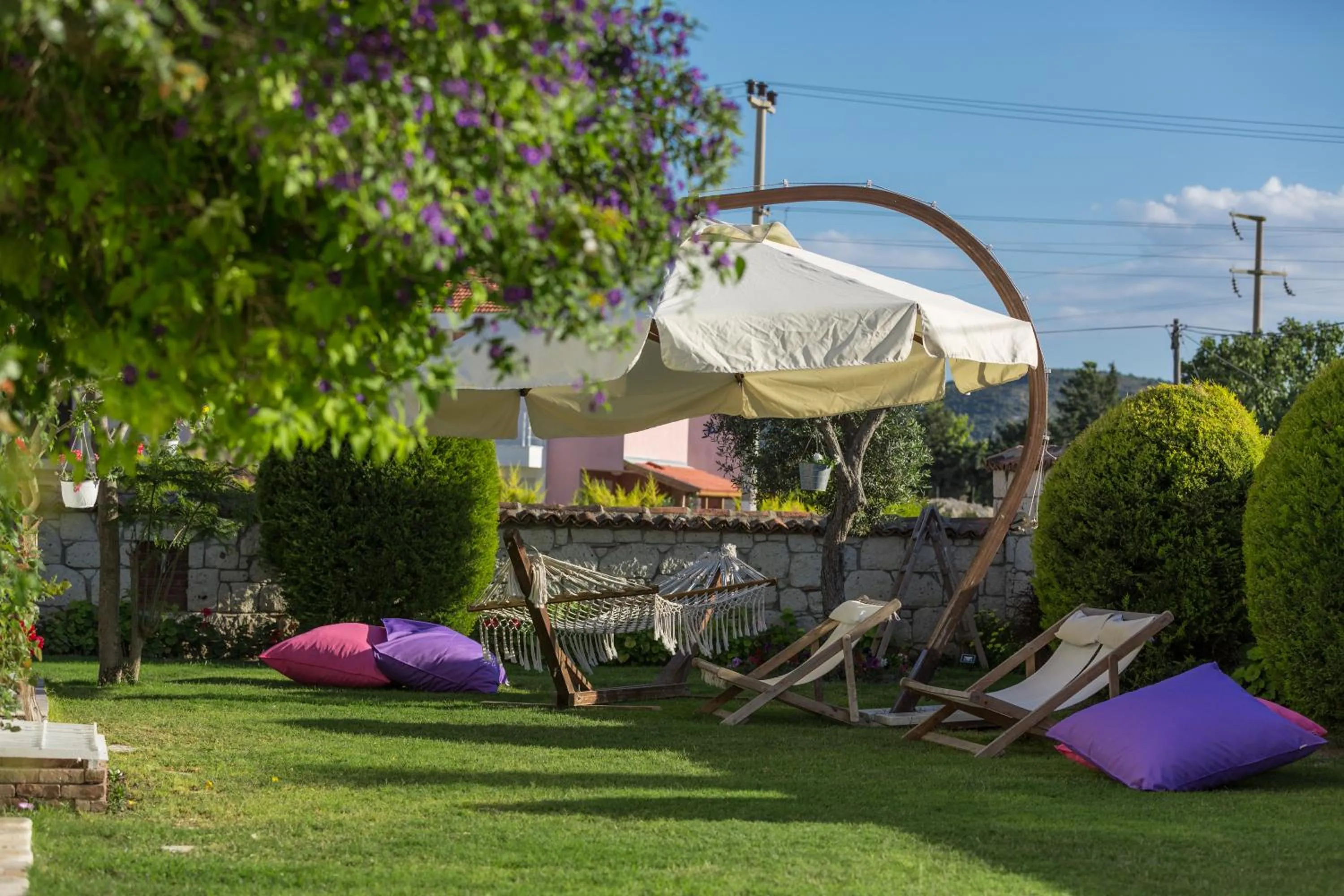 Garden in Deniz Kabugu Hotel