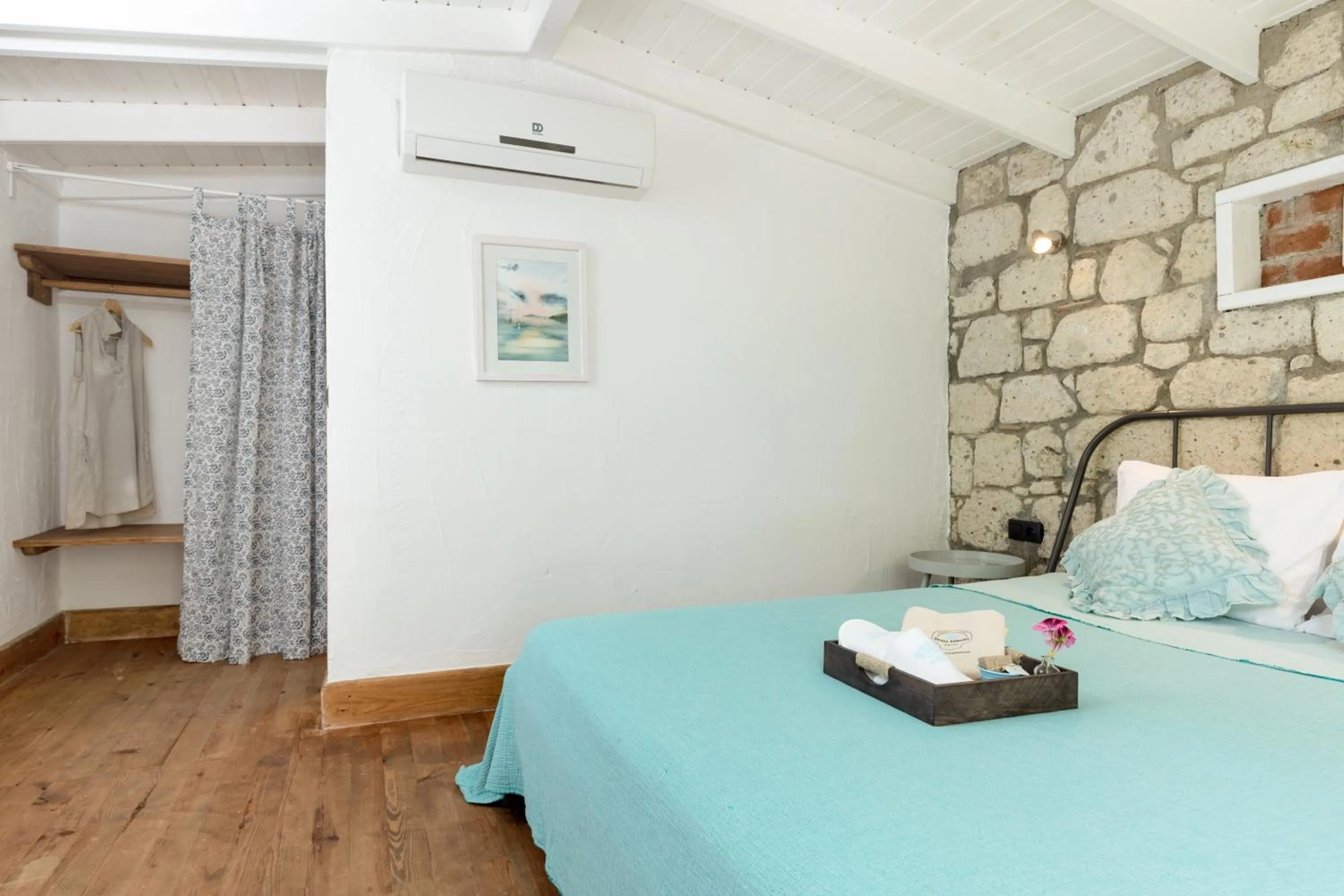 Bed in Deniz Kabugu Hotel