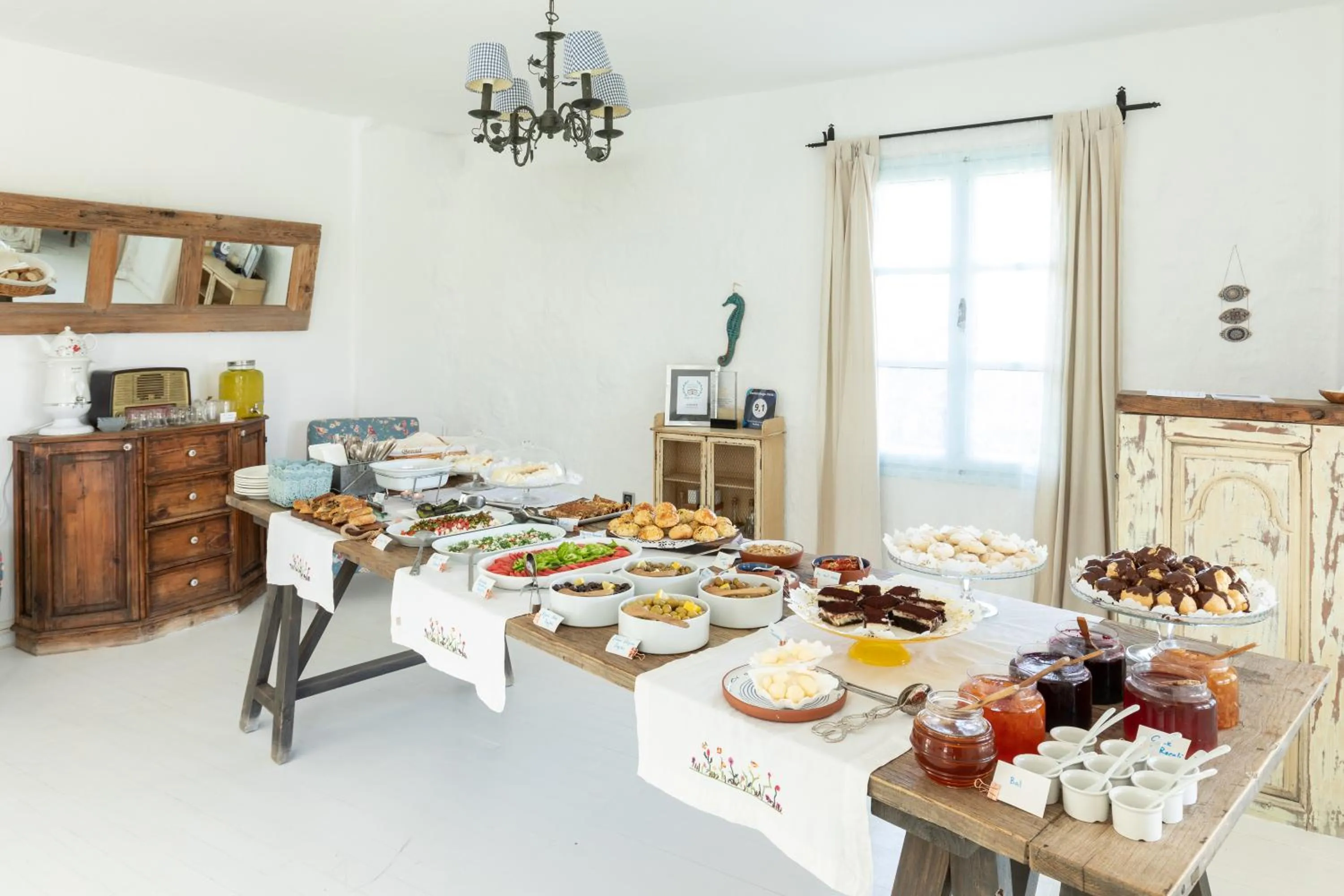 Buffet breakfast in Deniz Kabugu Hotel