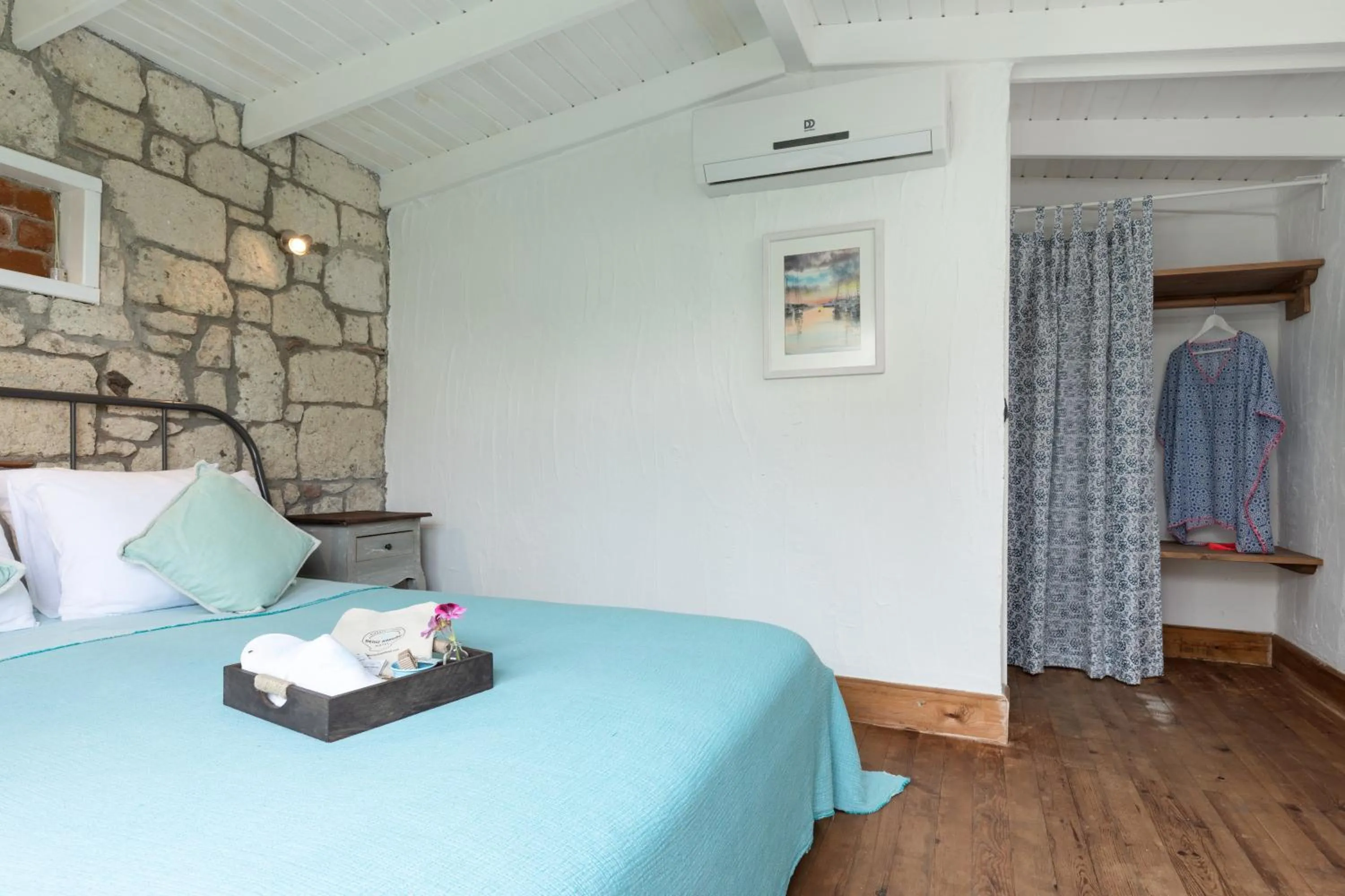 Photo of the whole room in Deniz Kabugu Hotel