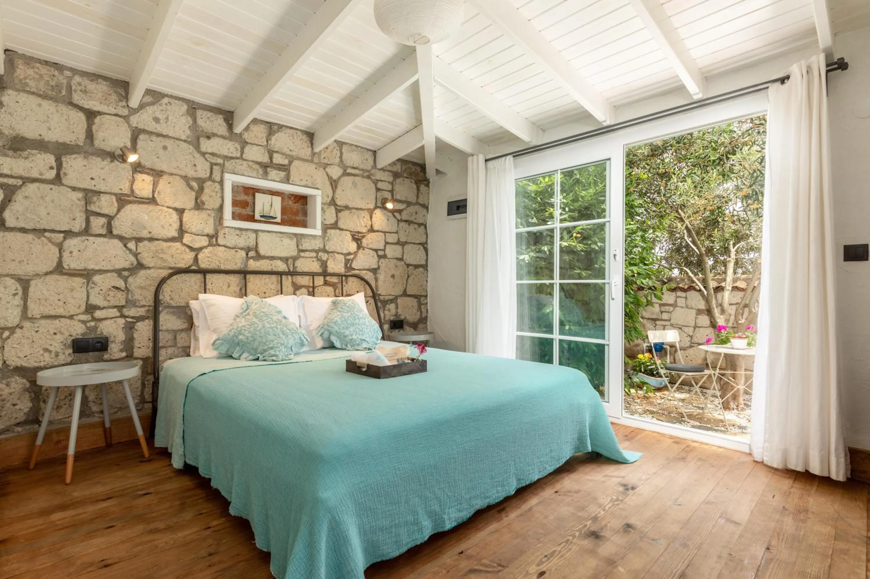 Photo of the whole room in Deniz Kabugu Hotel