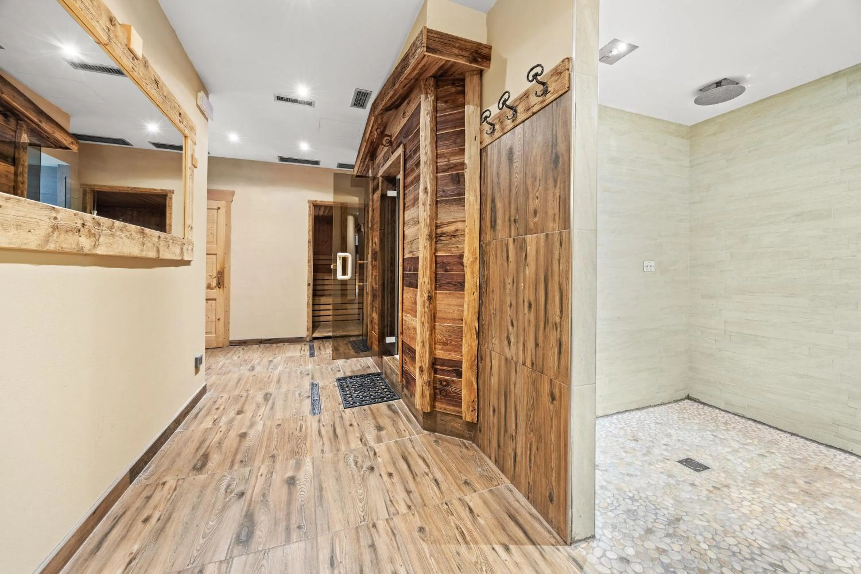 Spa and wellness centre/facilities in Aparthotel Des Alpes