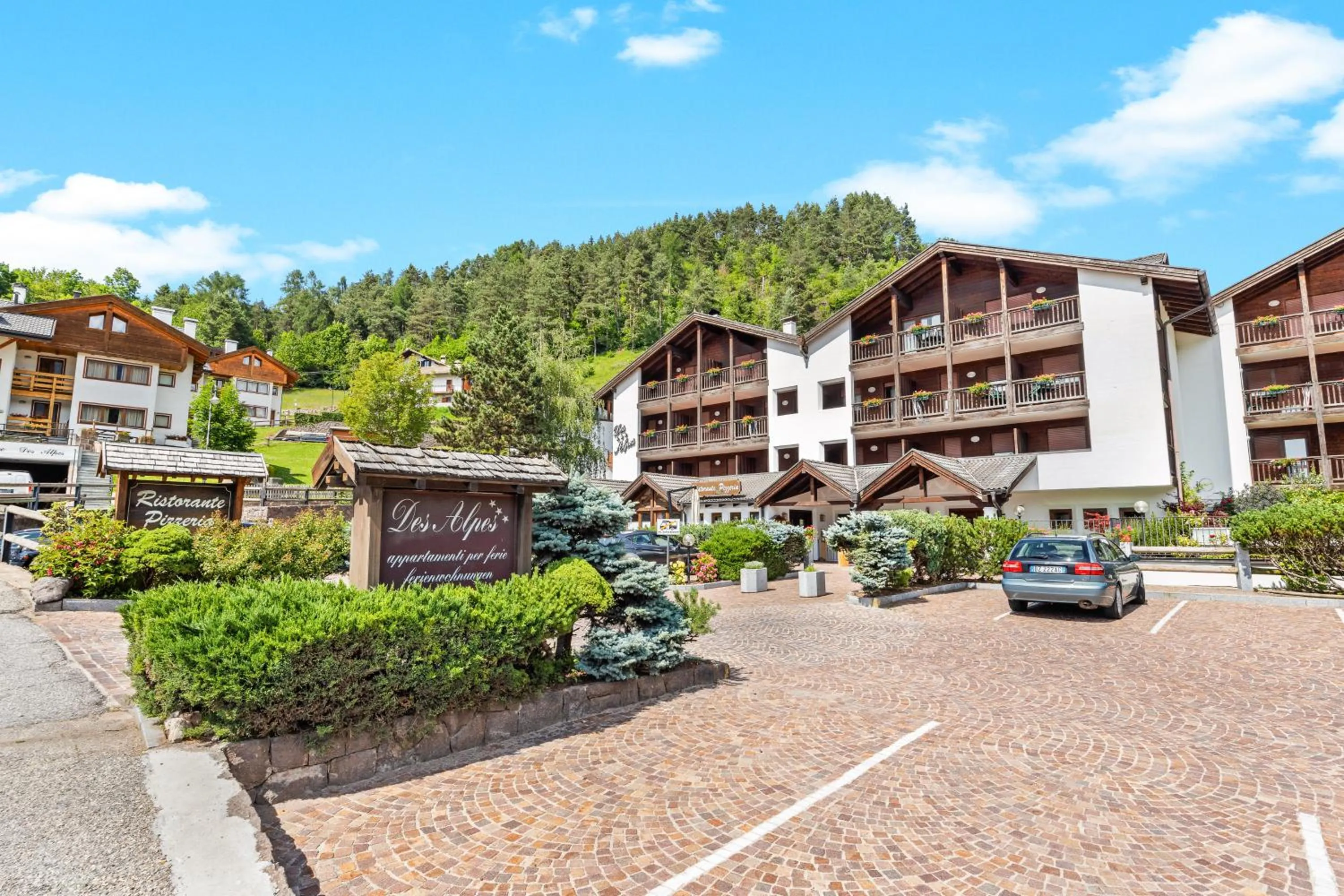 Property building in Aparthotel Des Alpes